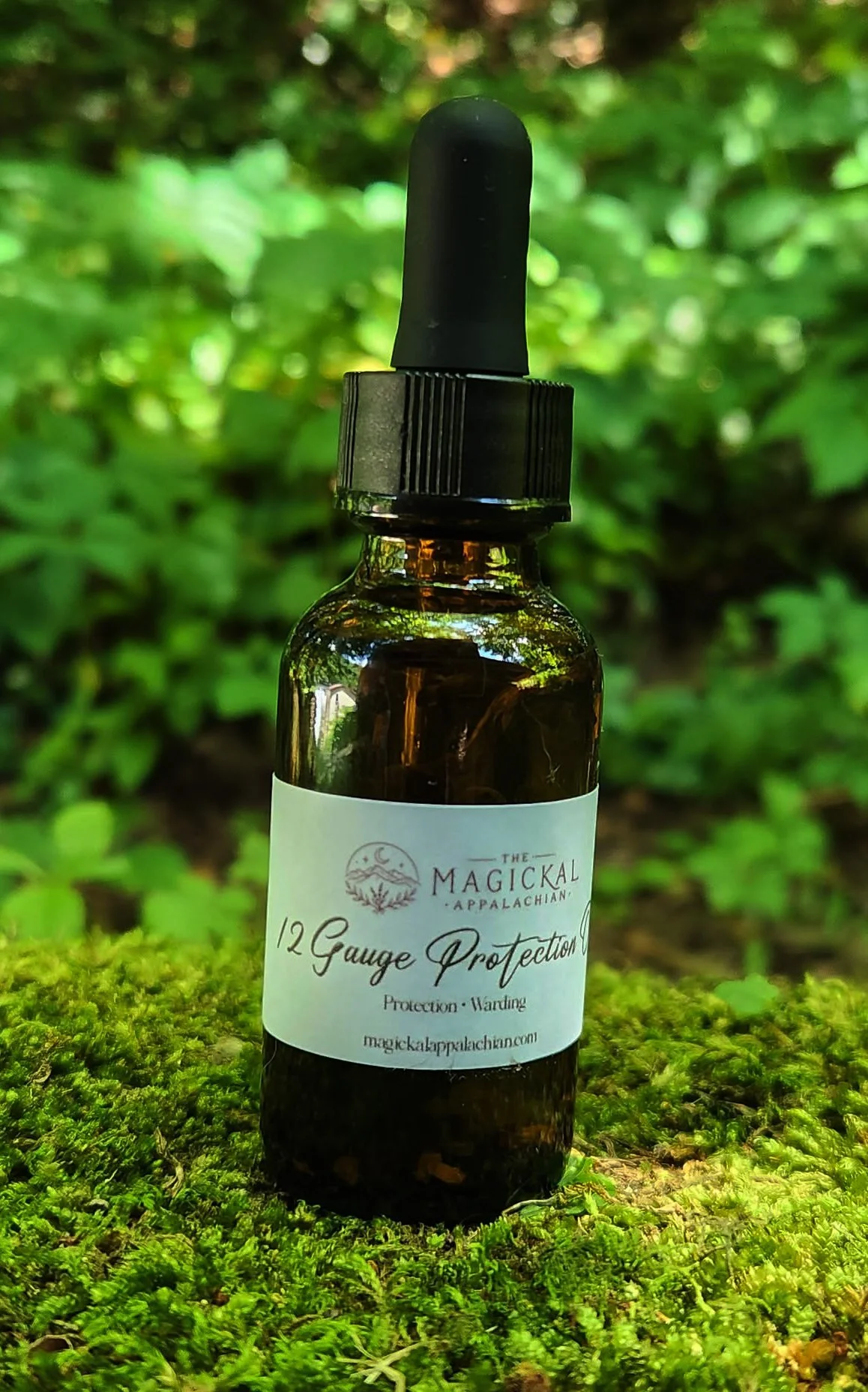 A strong spiritual protection and warding oil crafted for home protection, boundaries, thresholds, candle work, and spiritual defense.