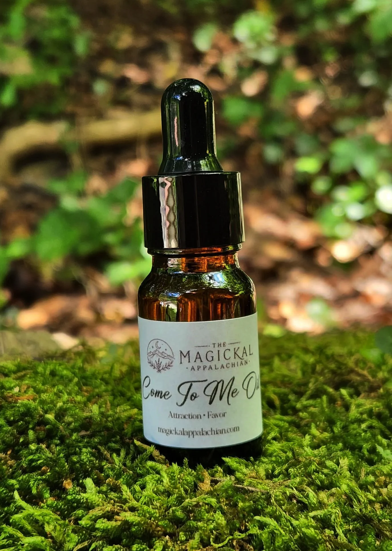 A traditional attraction and favor oil crafted to draw attention, goodwill, opportunity, charm, customers, and romantic interest.