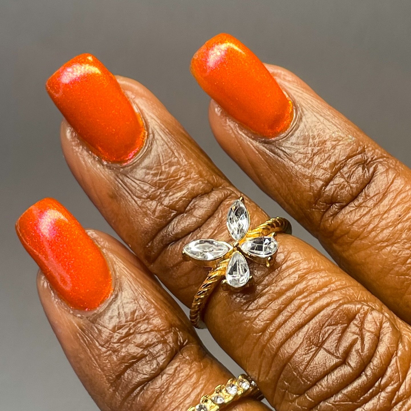 π§‘ Flare of Madness: Orange base with red/orange/gold shimmer.
Part of the Van Gogh Collection launching in May.
Swatched by @tonyaispolished.
Paid PR
#fauvecosmetics #vangogh #vangoghinspired #inspiredbyart #inspiredbyvangogh #nailpolish #nailsna