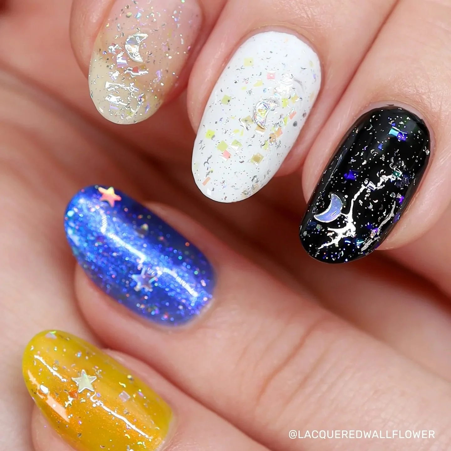 STARGAZING: (topper)
Van Gogh Collection 2.0
Silver holo moons, stars, silver holo glitter & shreds, & iridescent square glitter.
Available now for pre-order
Swatched by @lacqueredwallflower
Paid PR
#fauvecosmetics #nailpolish #nailpoli
