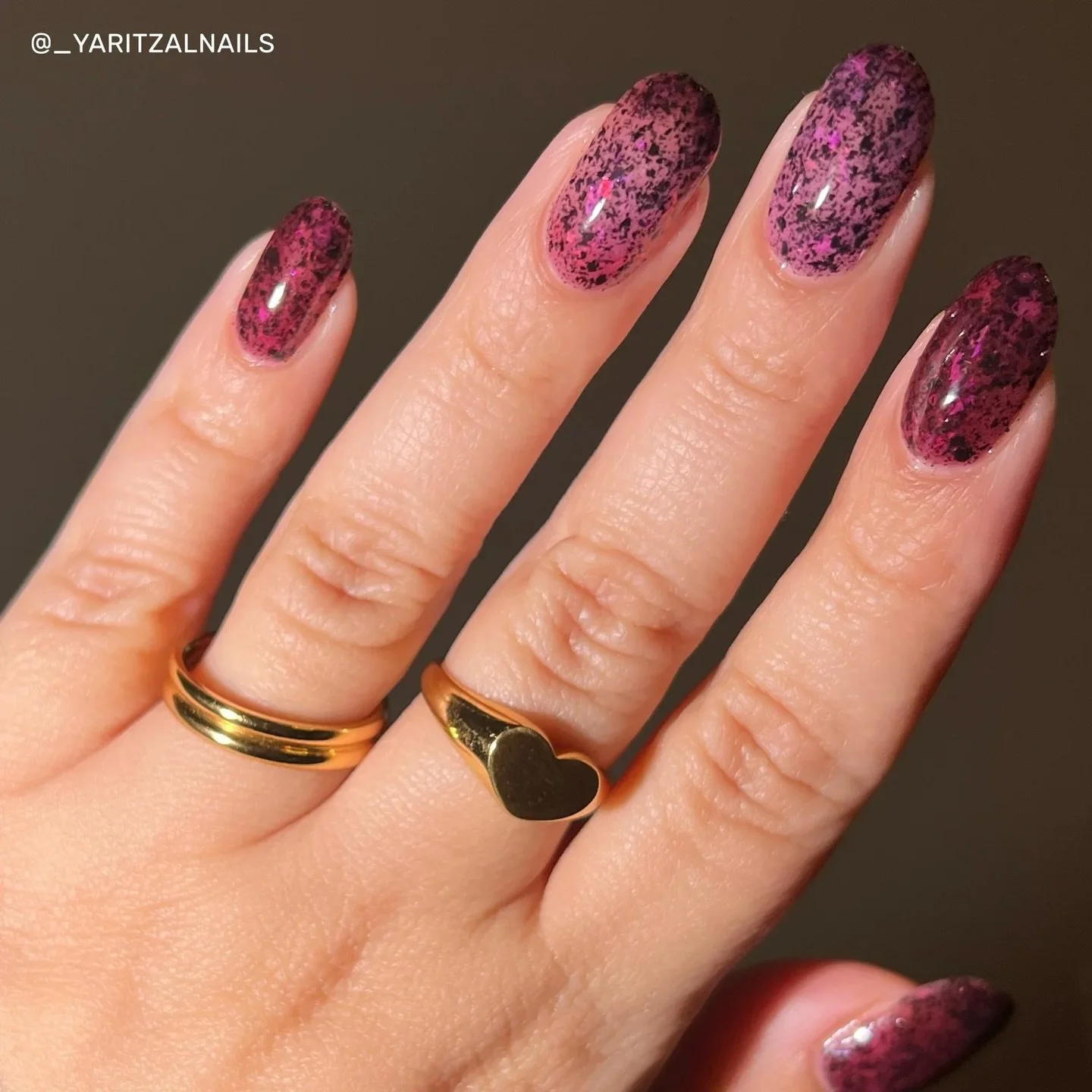 COMING SOON
HEART SHAPED BOX (tri-thermal)

Blackened berry (cold) to red (warm) to purple-pink (hot) tri-thermal with red/pink/purple iridescent flakes, and black micro flakes.

Inspired by: &ldquo;Heart (Patterned)&rdquo;, Andy Warhol, 1979-1980

C