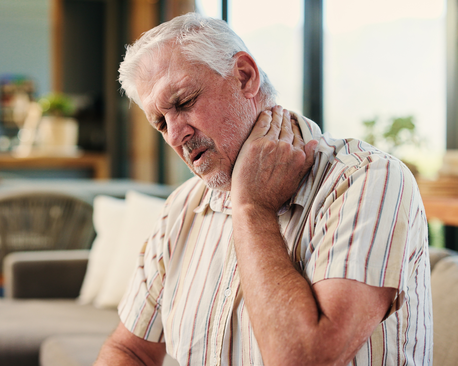 NYC neck pain treatment in midtown manhattan non-surgical care