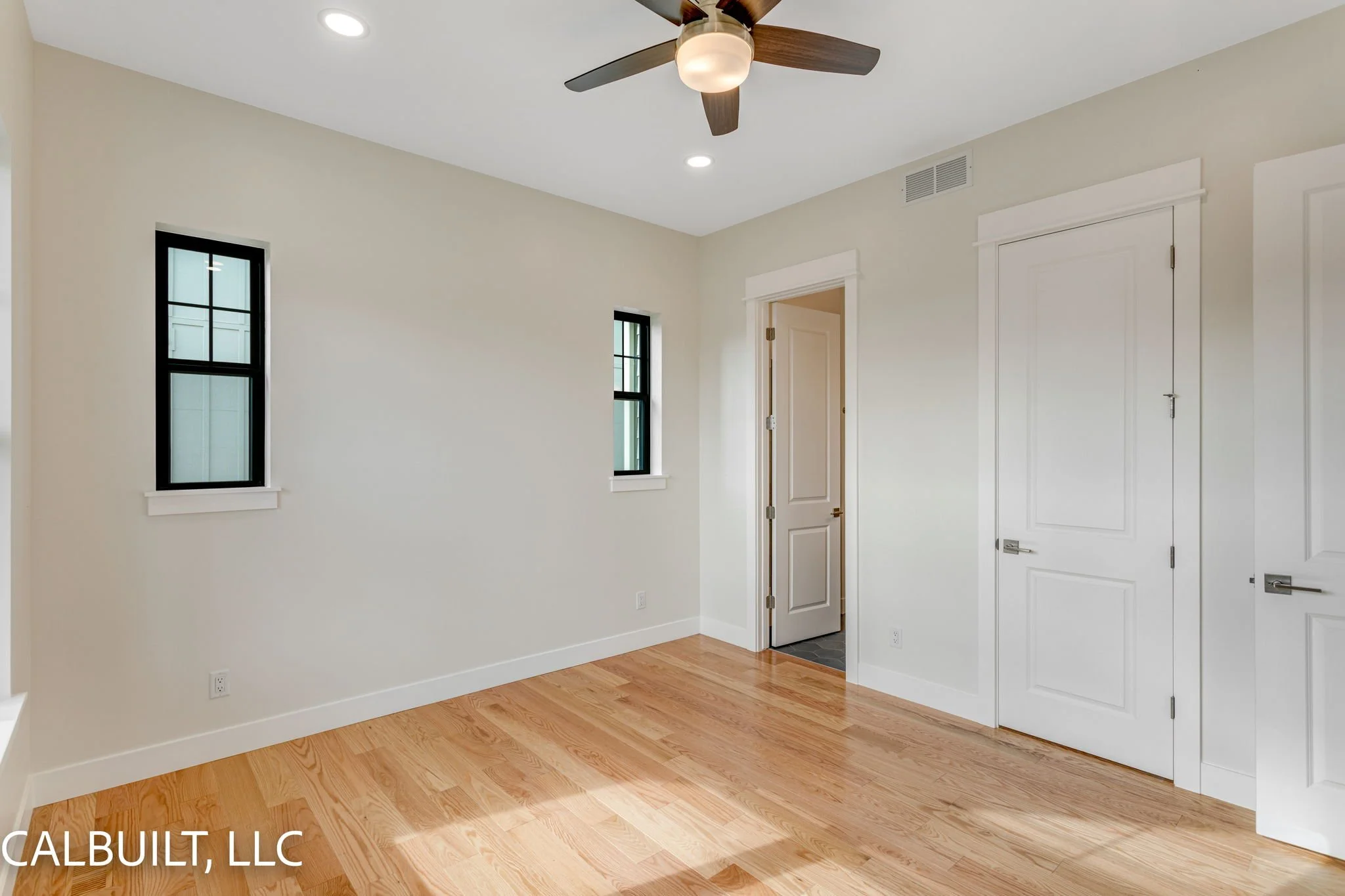 9-web-or-mls-901-william-wy.jpg