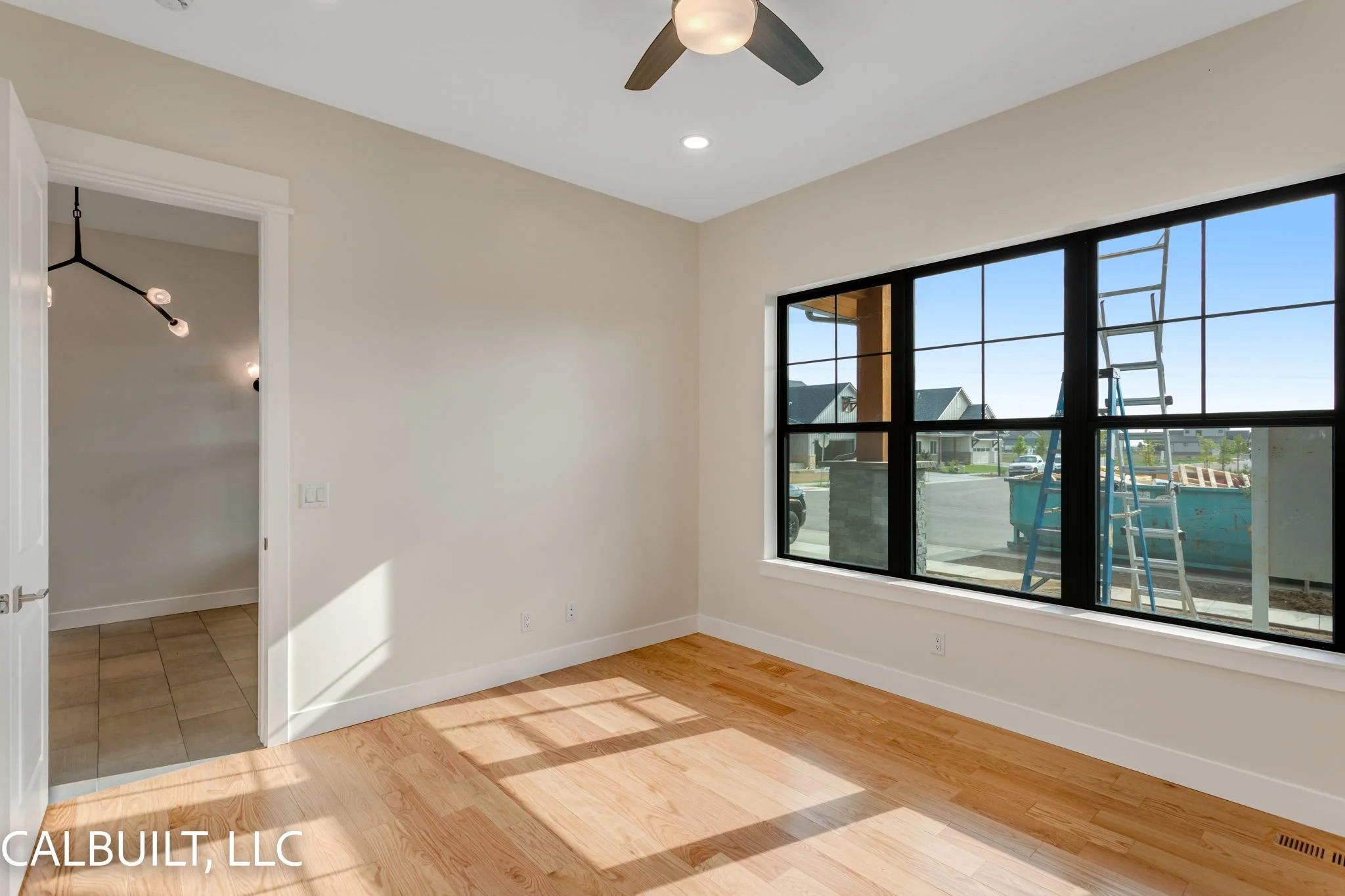 8-web-or-mls-901-william-wy.jpg