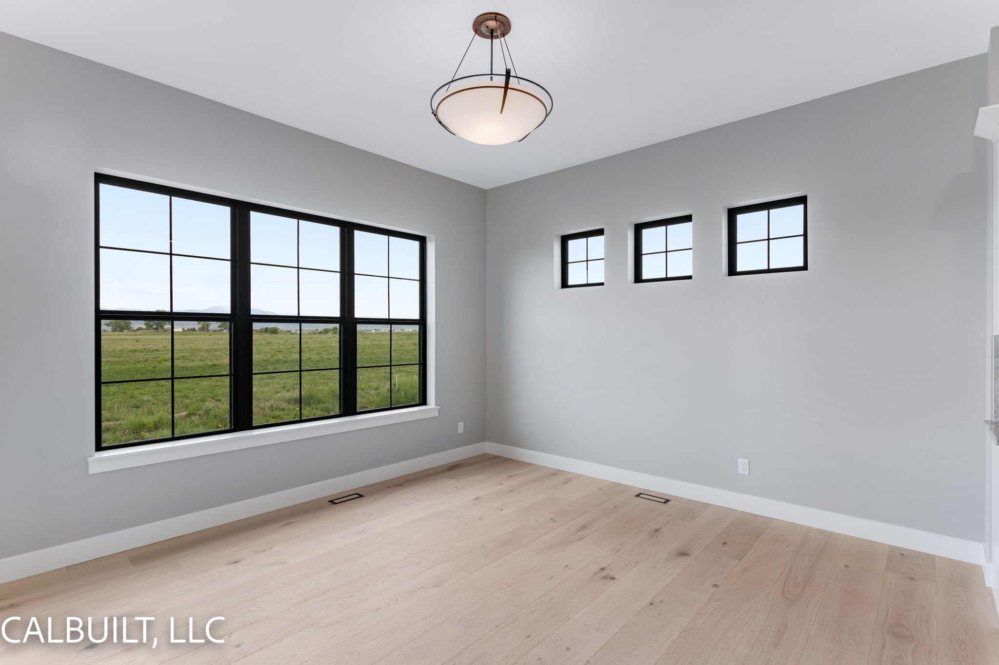 22-web-or-mls-869-william-wy.jpg