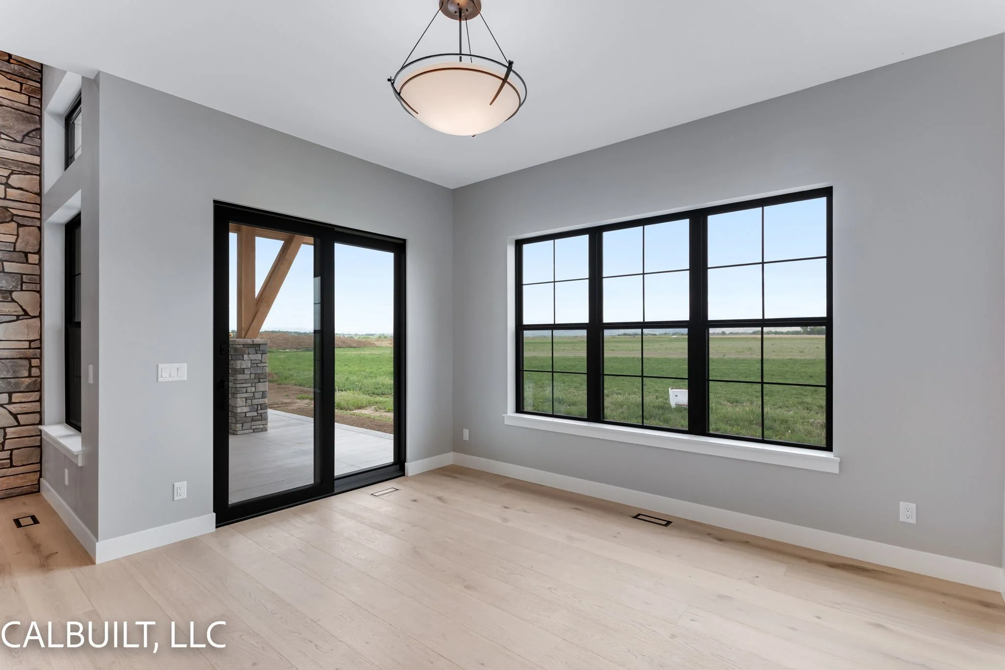 23-web-or-mls-869-william-wy.jpg