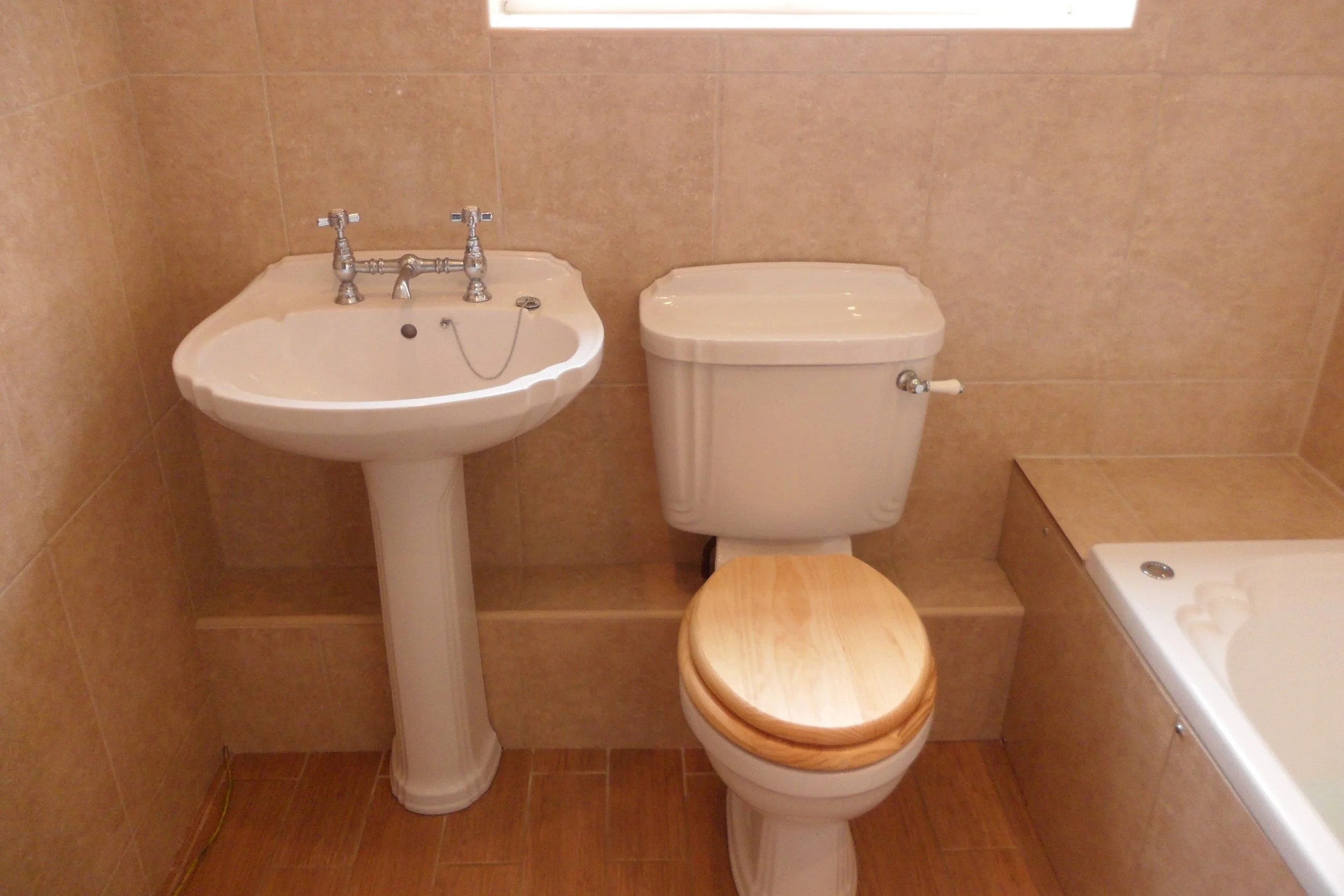 Traditional Bathroom Refurbishment Melksham 01.JPG