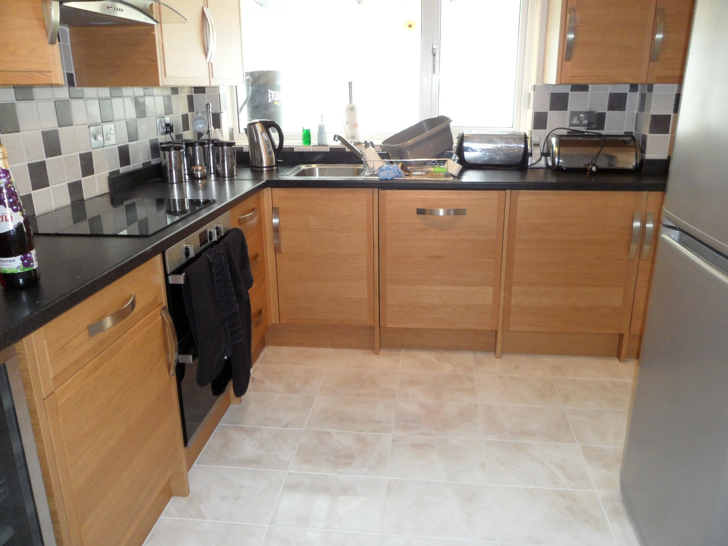 Kitchen Tiling Devizes 01.JPG