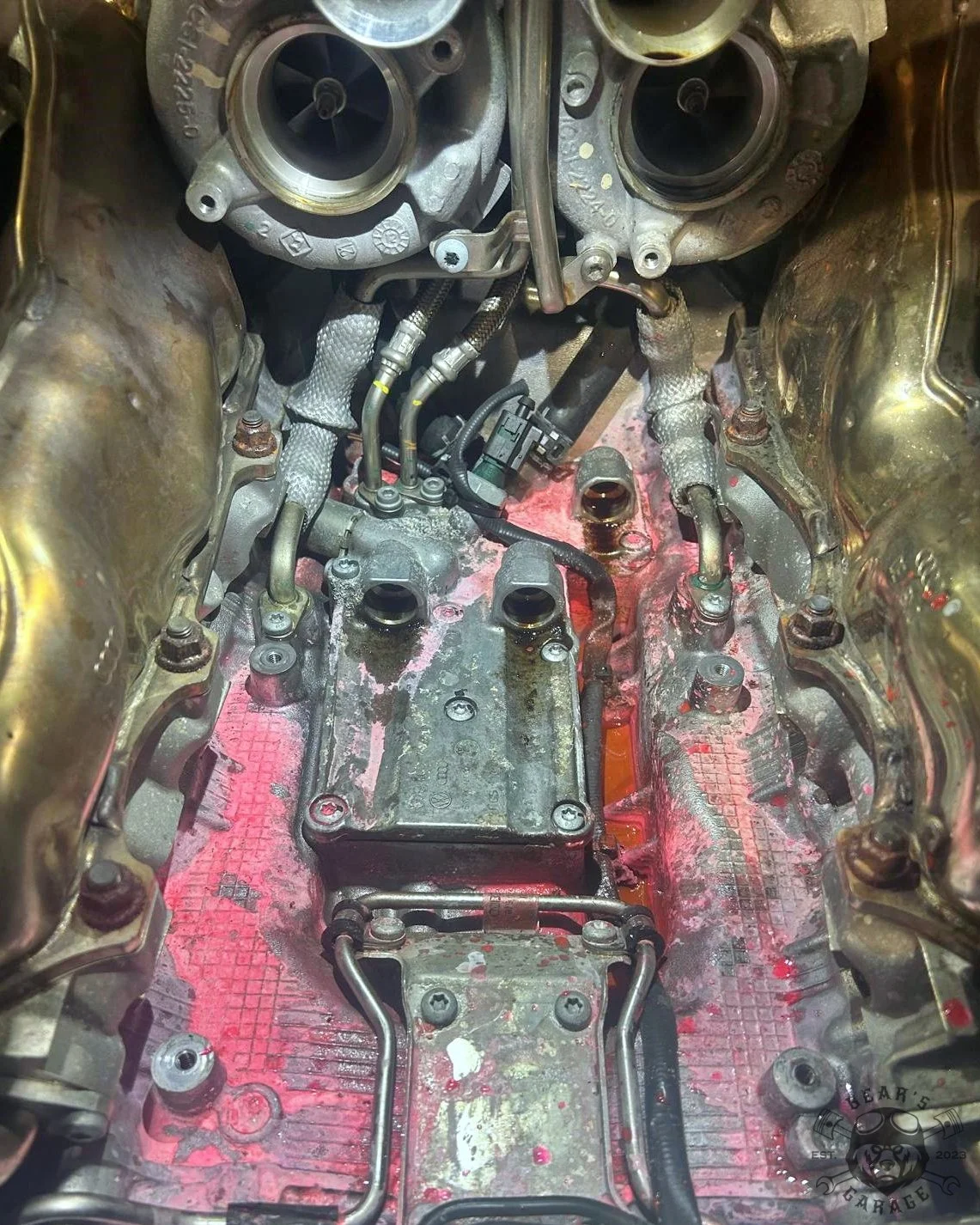 This week challenge at Bear&rsquo;s Garage:
We tackled an Audi S6 V8 Twin Turbo with a classic challenge: coolant leaking in the V, a common issue on these hot-running engines. After replacing the oil cooler gaskets, seals, and filters, the beast is 