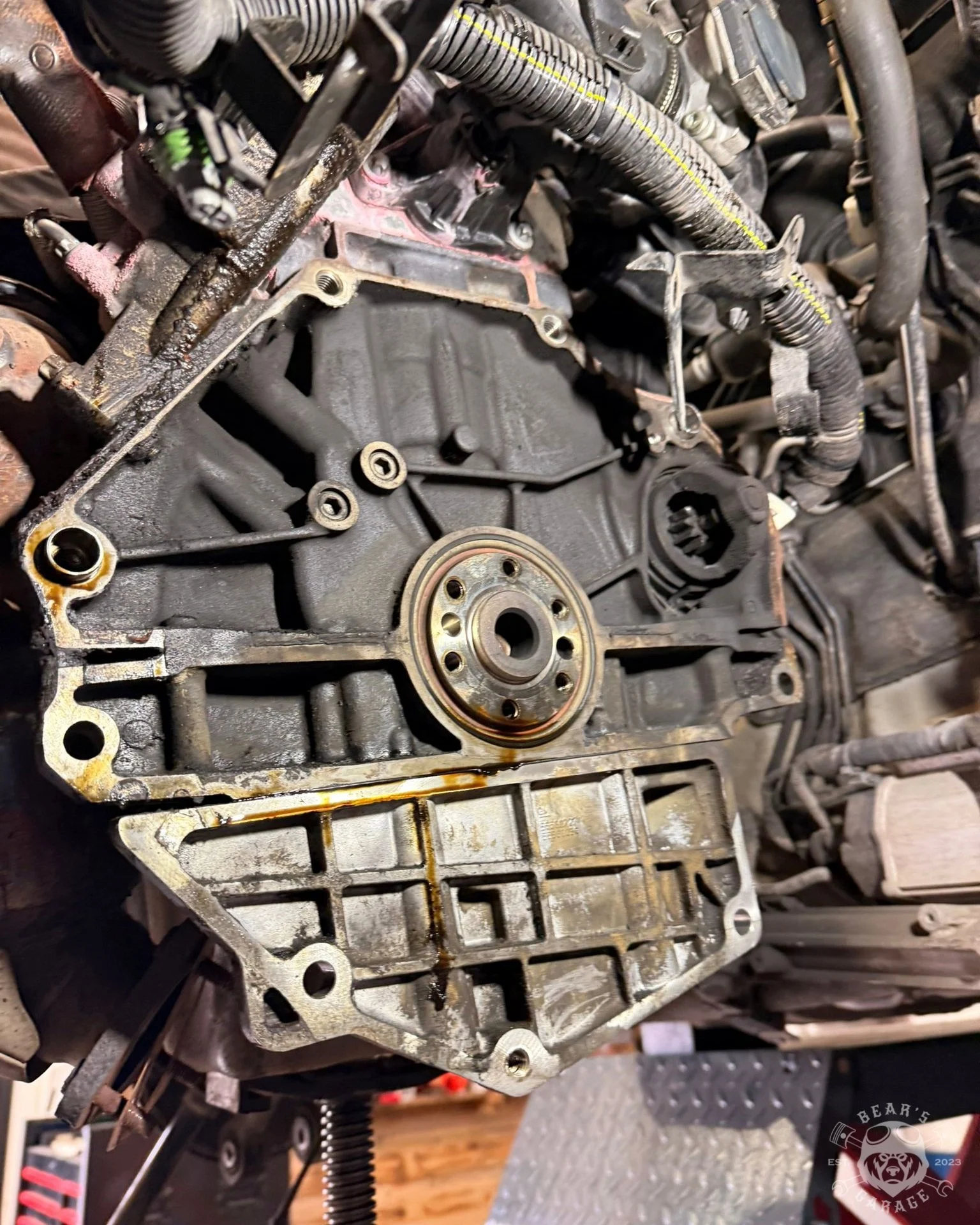 🛠 We replaced the clutch, dual mass flywheel, and rear crank seal on an Astra GTC. The old parts were worn and causing vibration and poor performance. 

For all your automotive needs, contact us today.

☎️ 07852752234
01278570545

📍 Bear's Garage
U