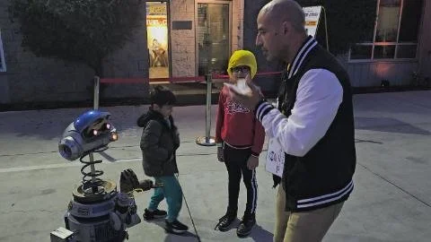 The Magic of Handling Kids: A Guide for Magicians — Manny D'Mago Magic