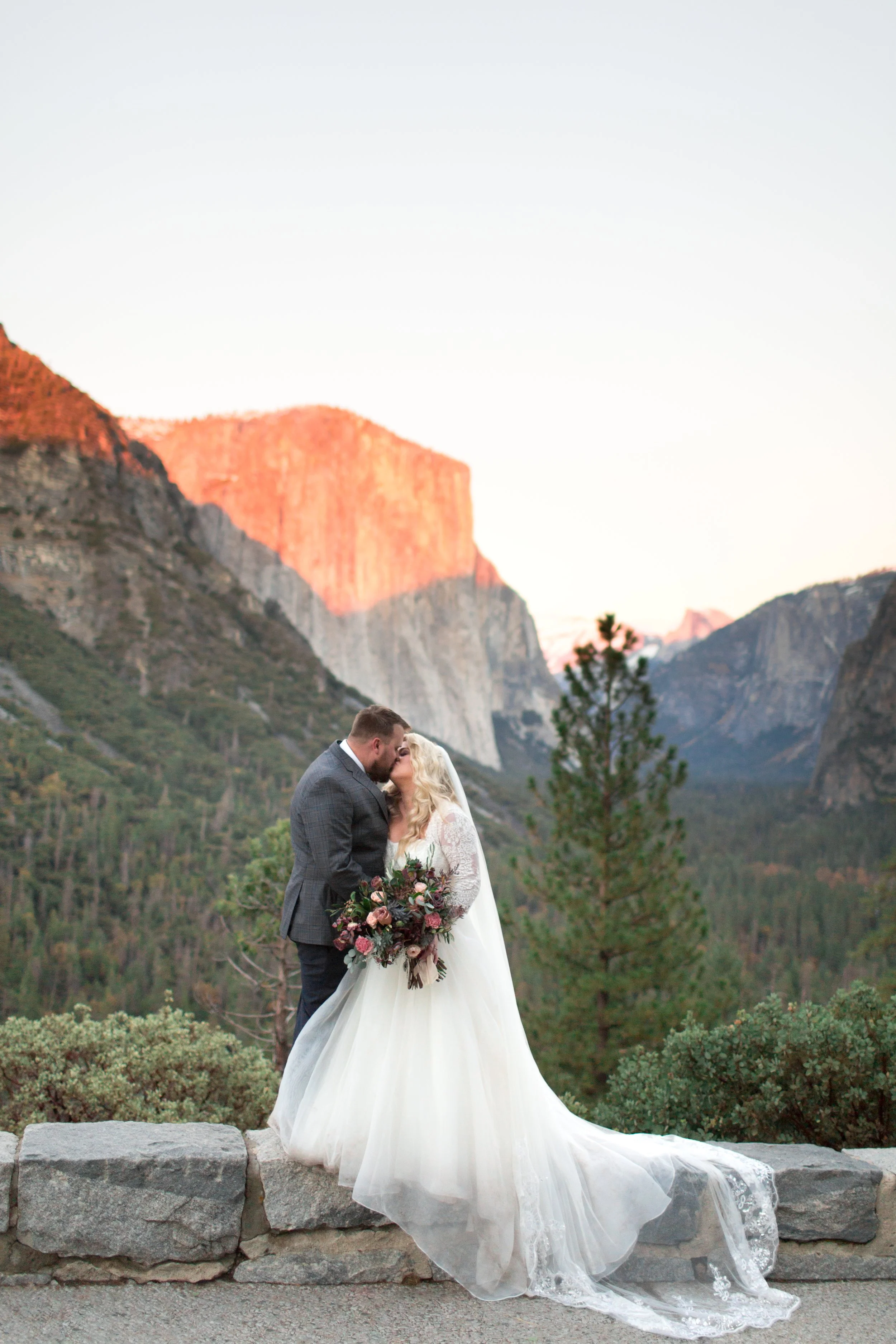 Erica&Elliot_Previews-017.jpg