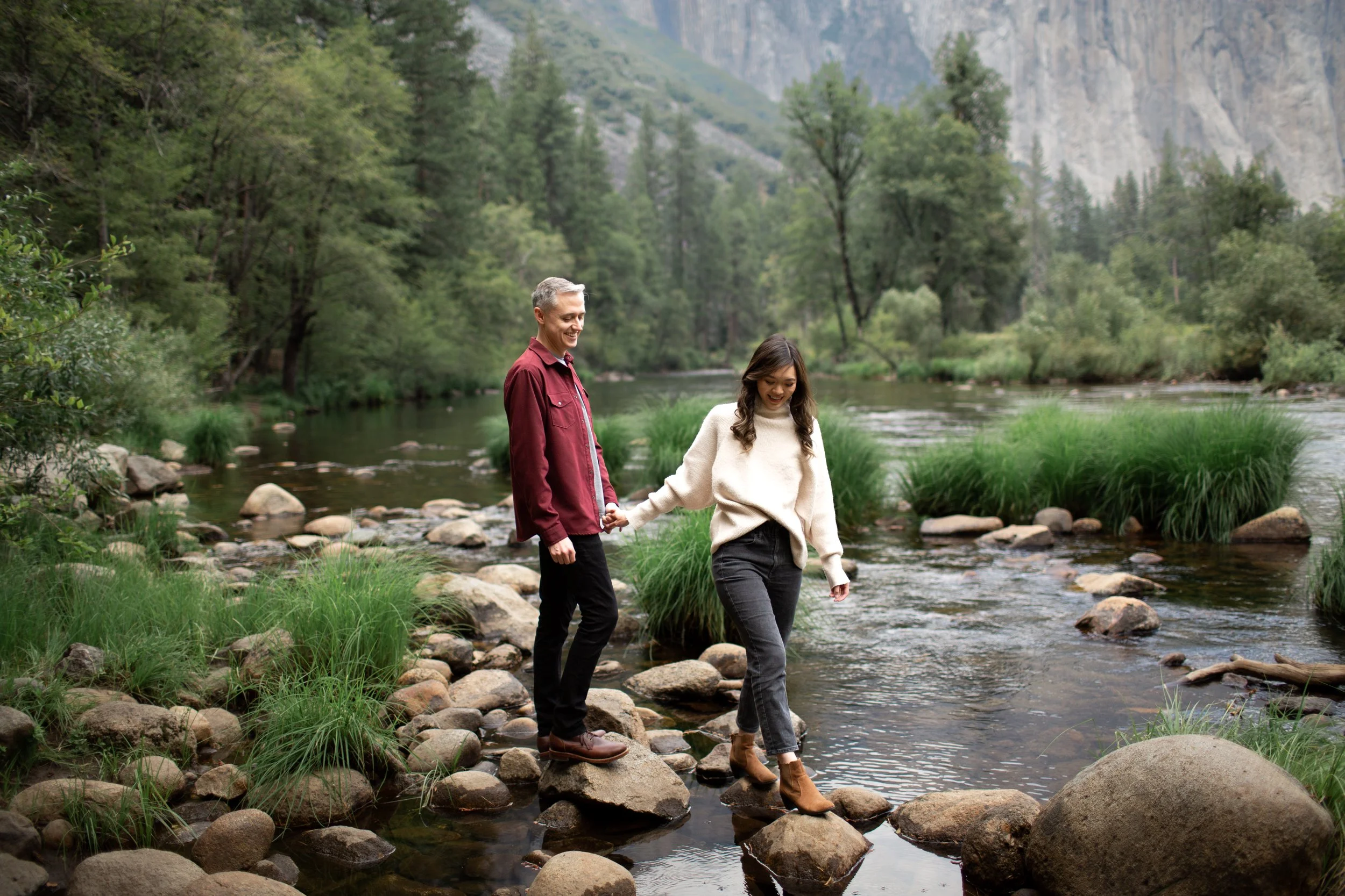 CaitlynRobYosemitePreviews-003.jpg
