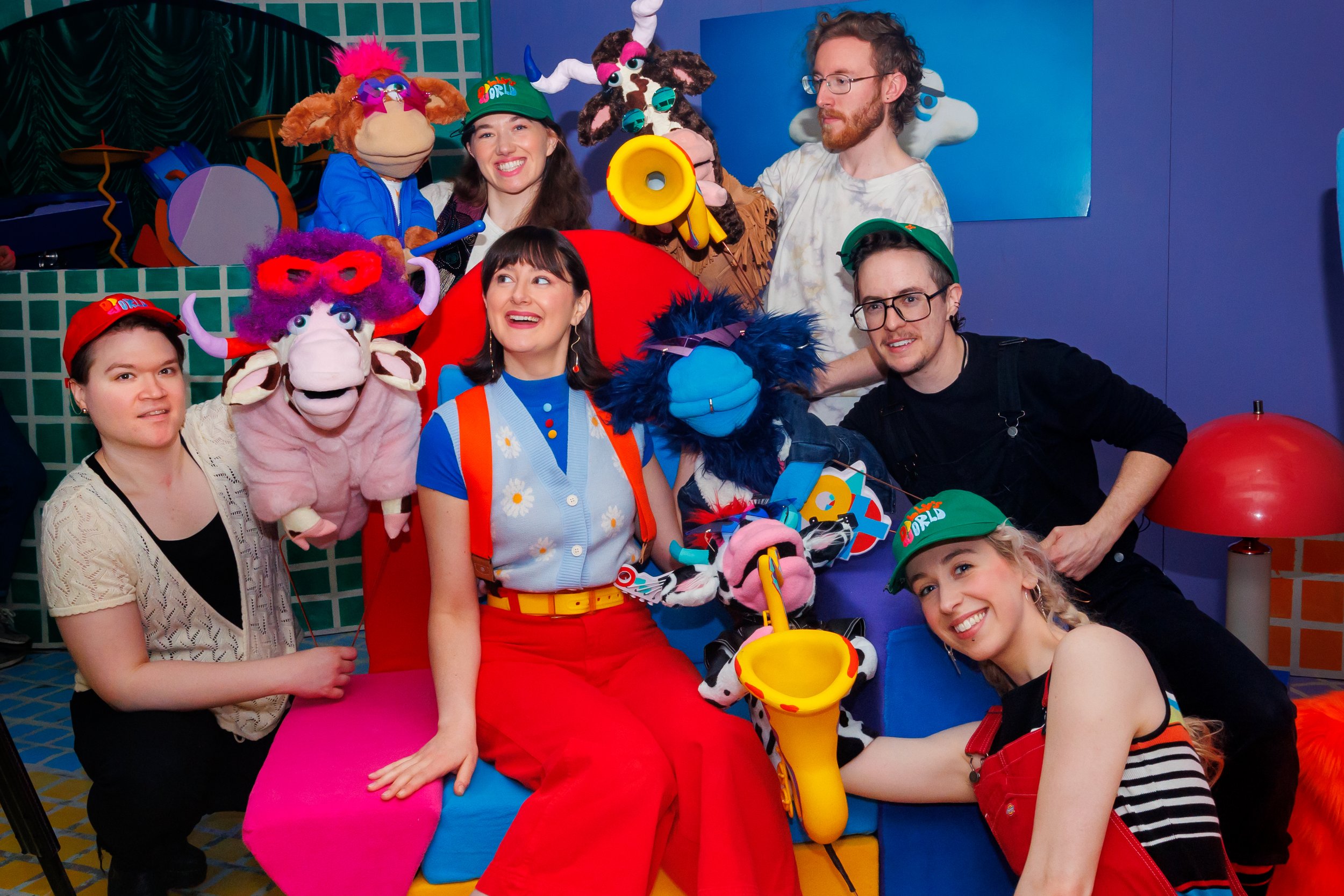 DILLY'S WORLD
kids show created by Jackie Smook
assistant director, creative producer, puppeteer
2024