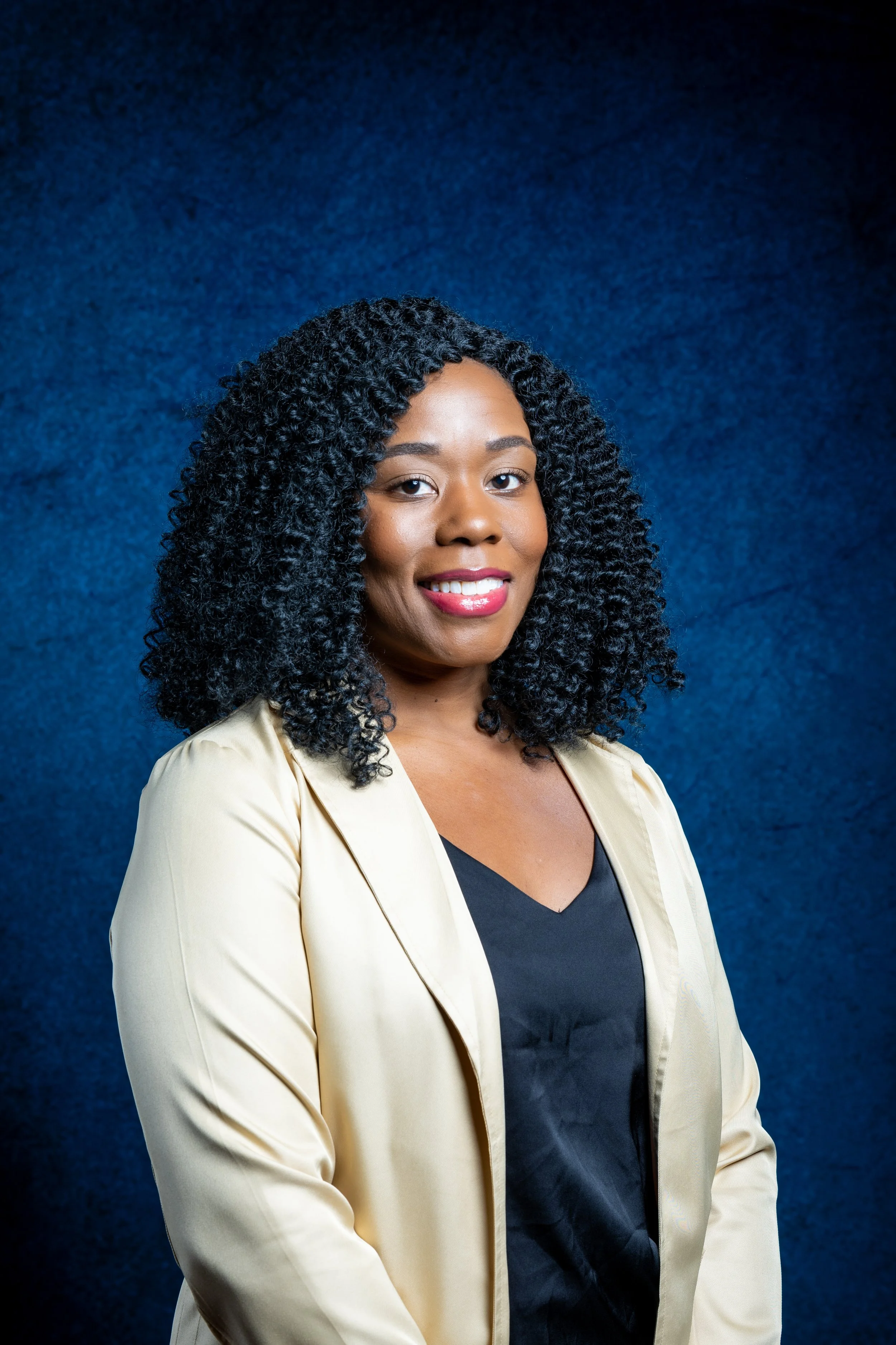 TinaHeadshots (15 of 15).jpg