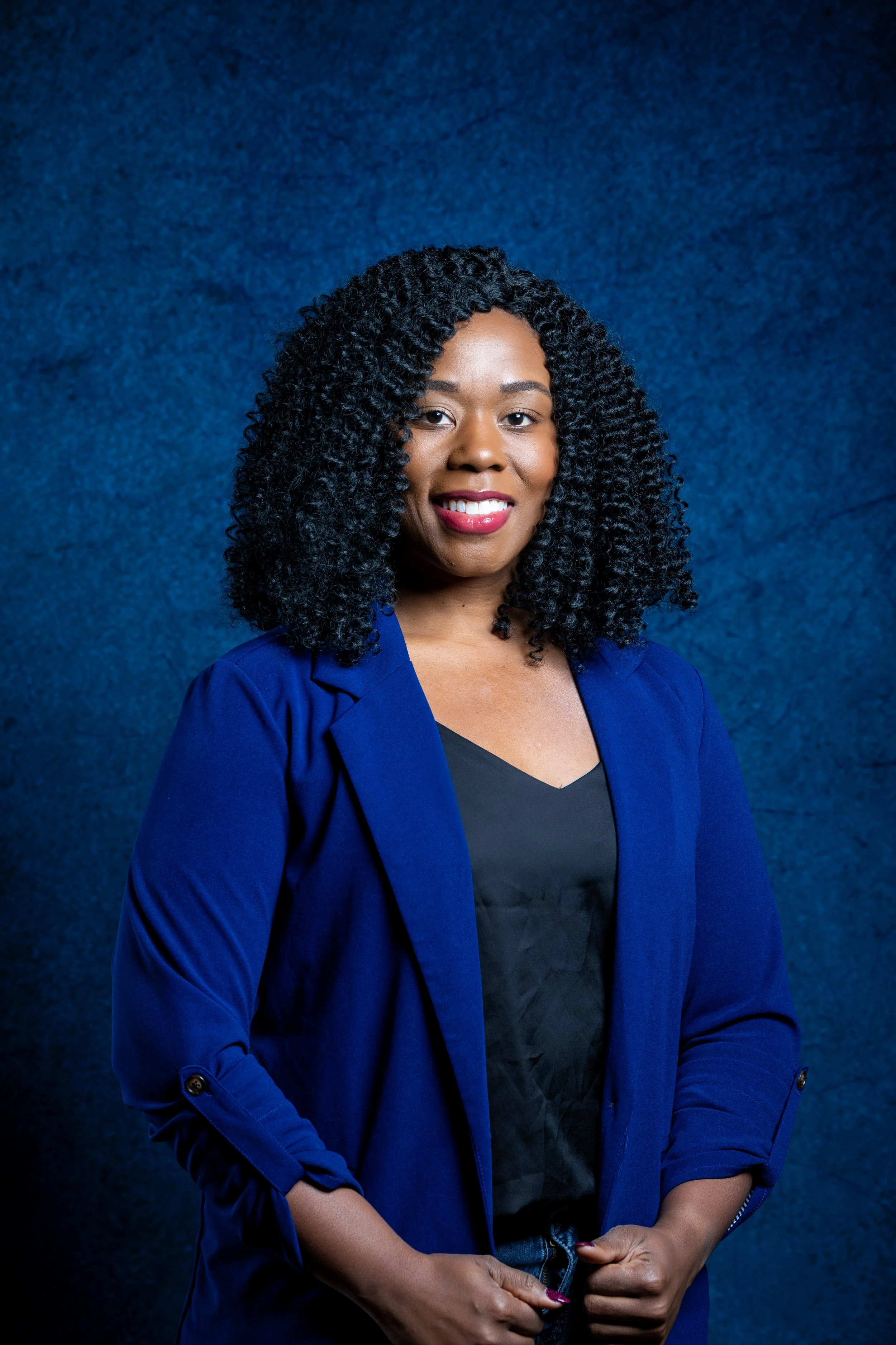 TinaHeadshots (12 of 15).jpg