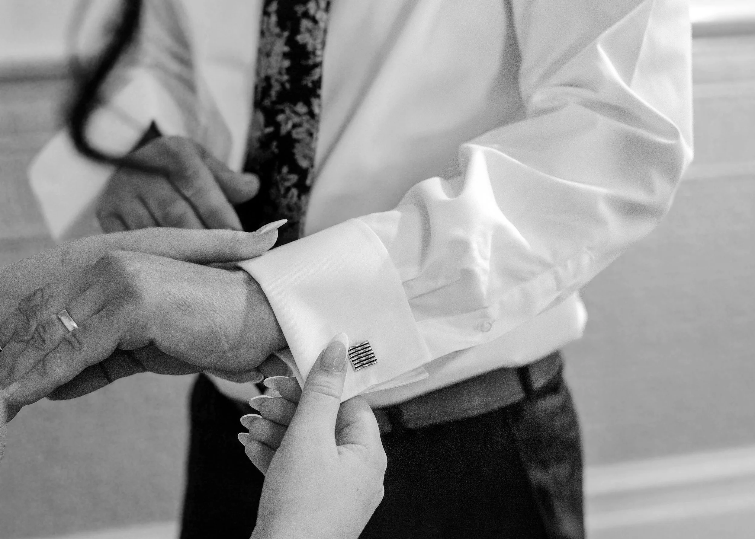 father-of-bride-cufflinks-close-olinda.jpg