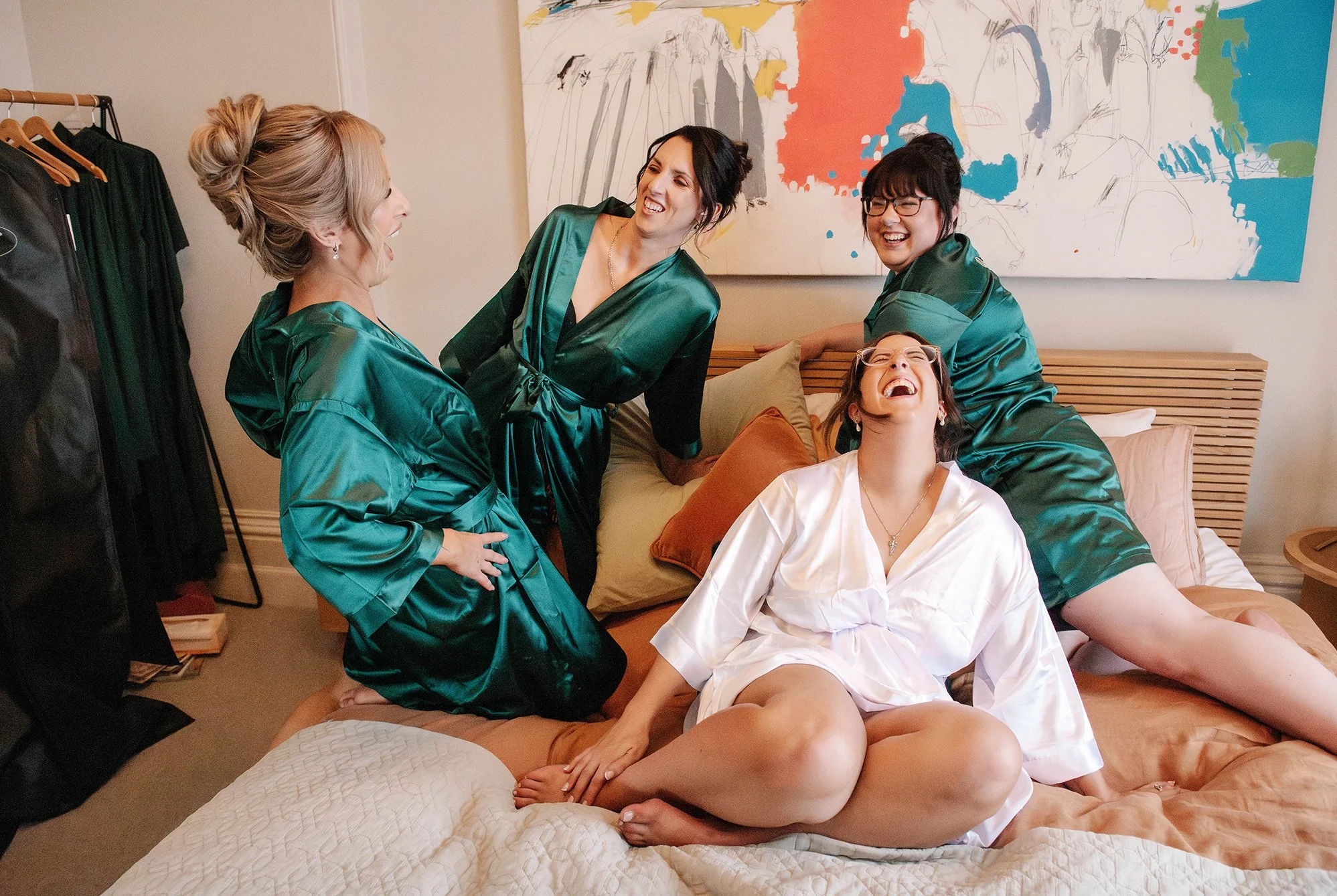 funny-candid-bridesmaids-bendigo.jpg