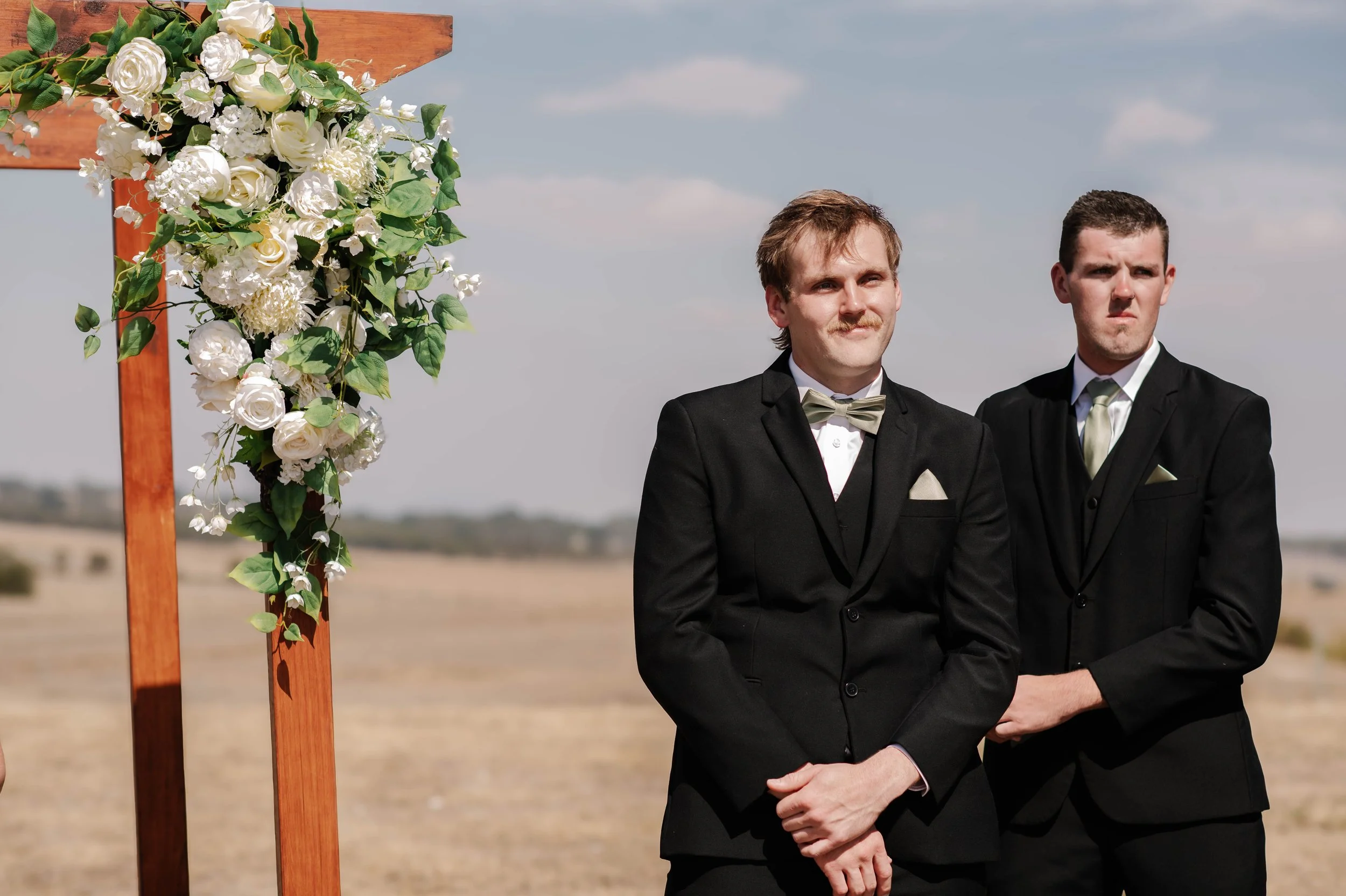 ballarat-grooms-reaction-to-bride.jpg