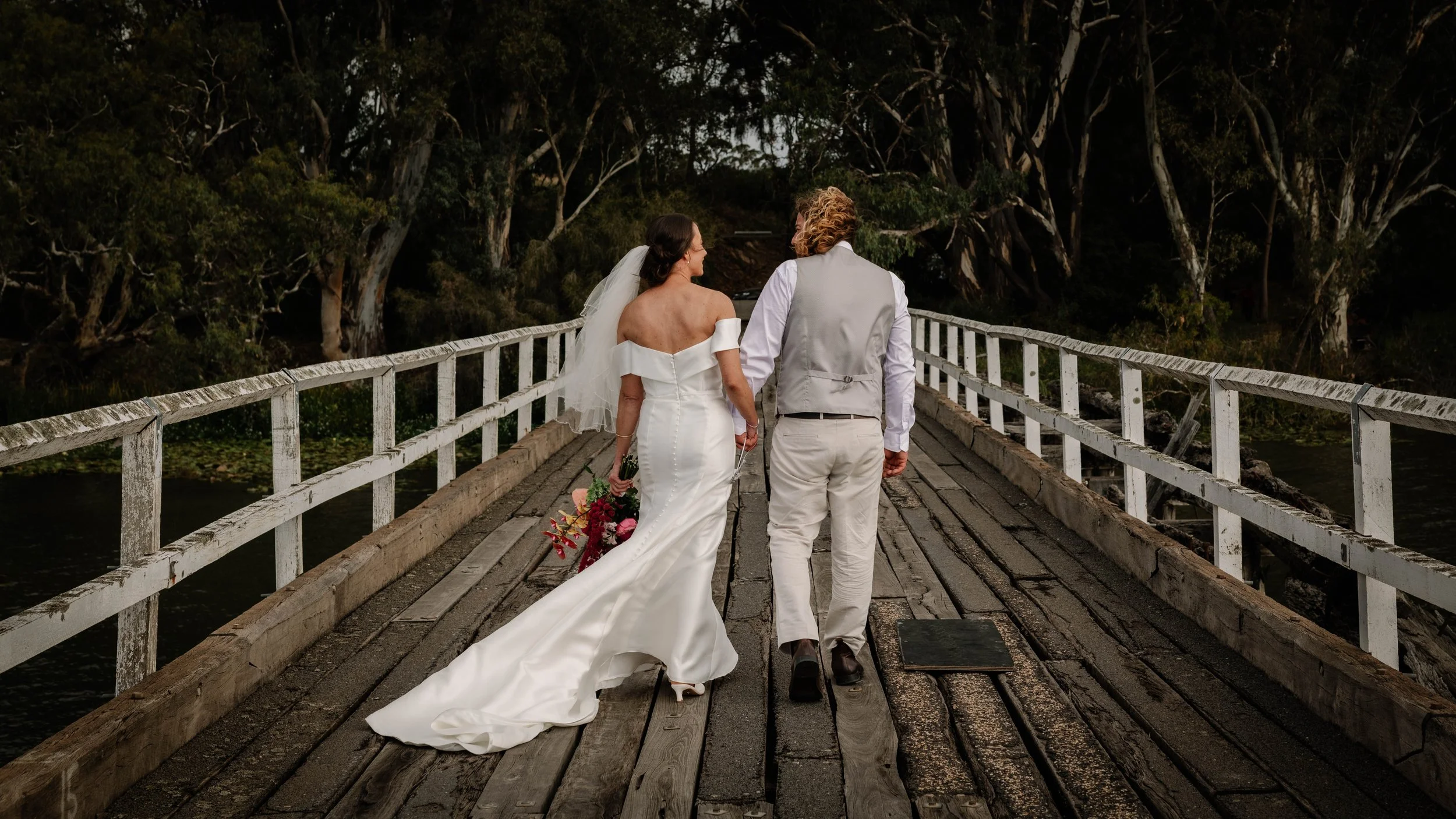 the-boathouse-nagambie-wedding-bridal-01.jpg