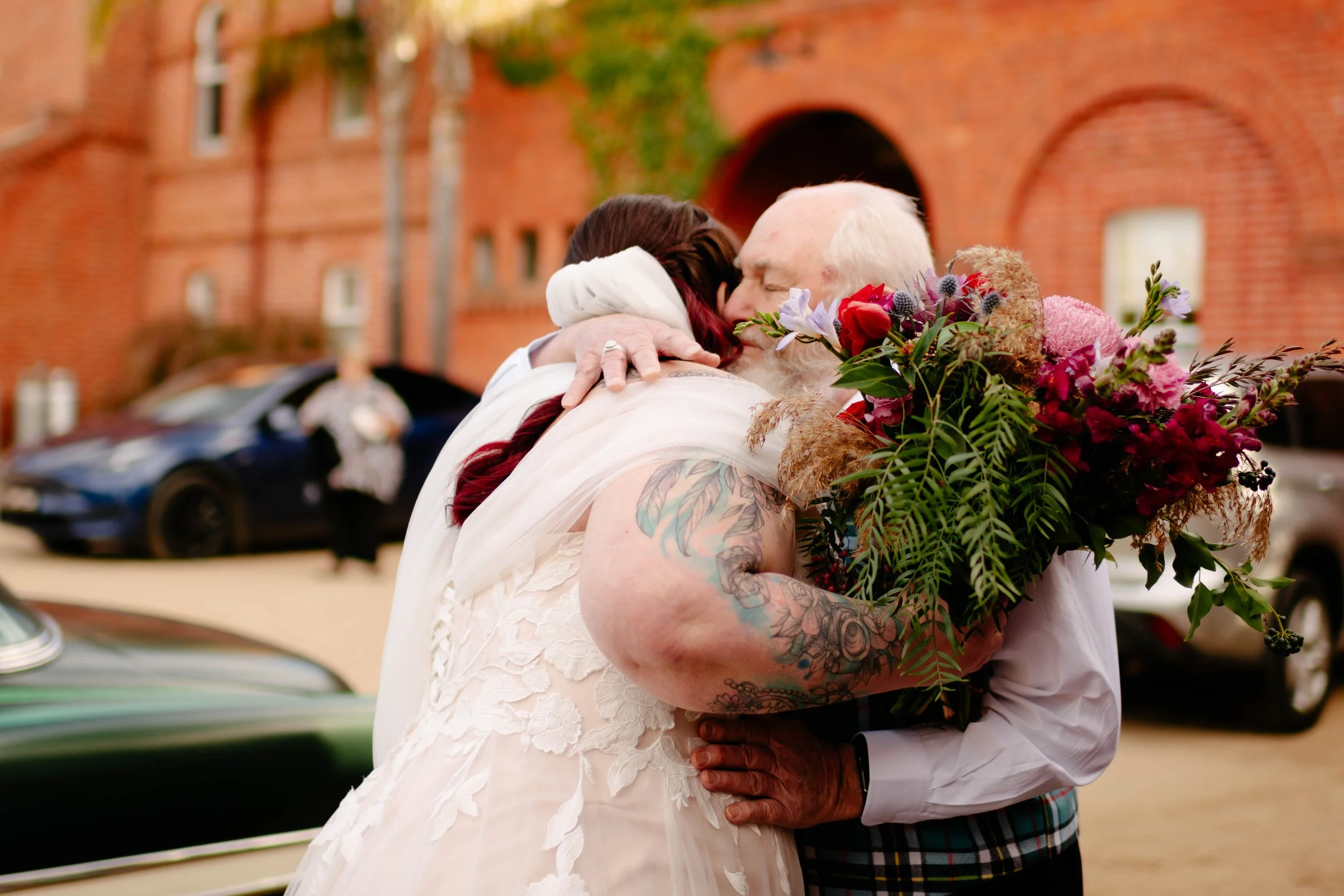 ravenswood-homestead-wedding-first-look-09.jpg