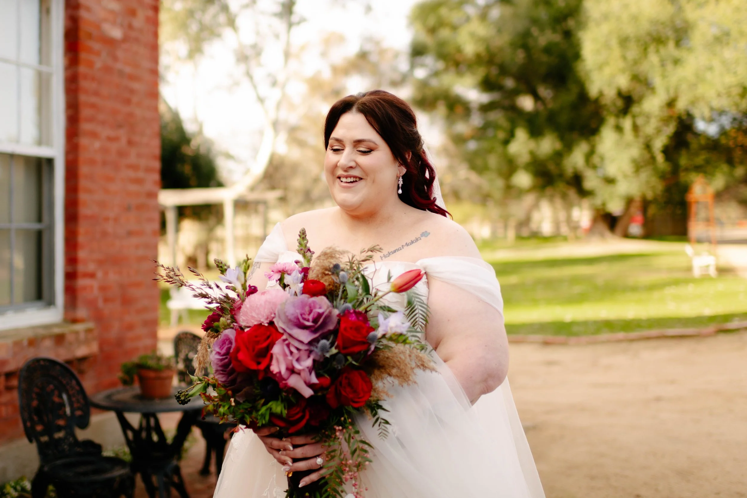 ravenswood-homestead-wedding-first-look-06.jpg