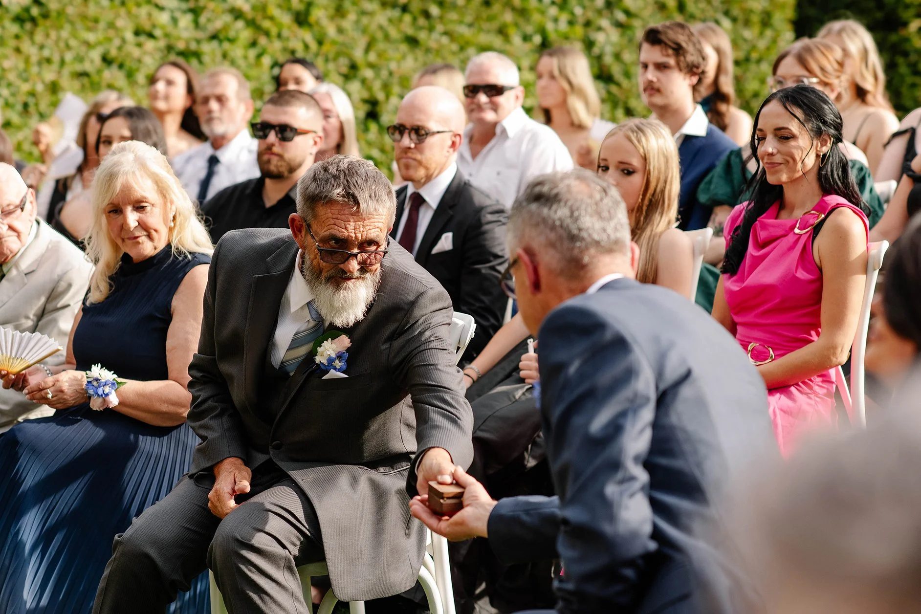 guests-pass-ring-ring-warming-olinda.jpg
