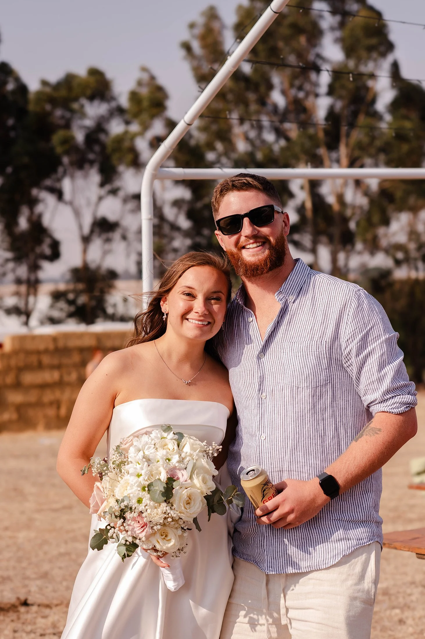ballarat-bride-poses-with-guest.jpg