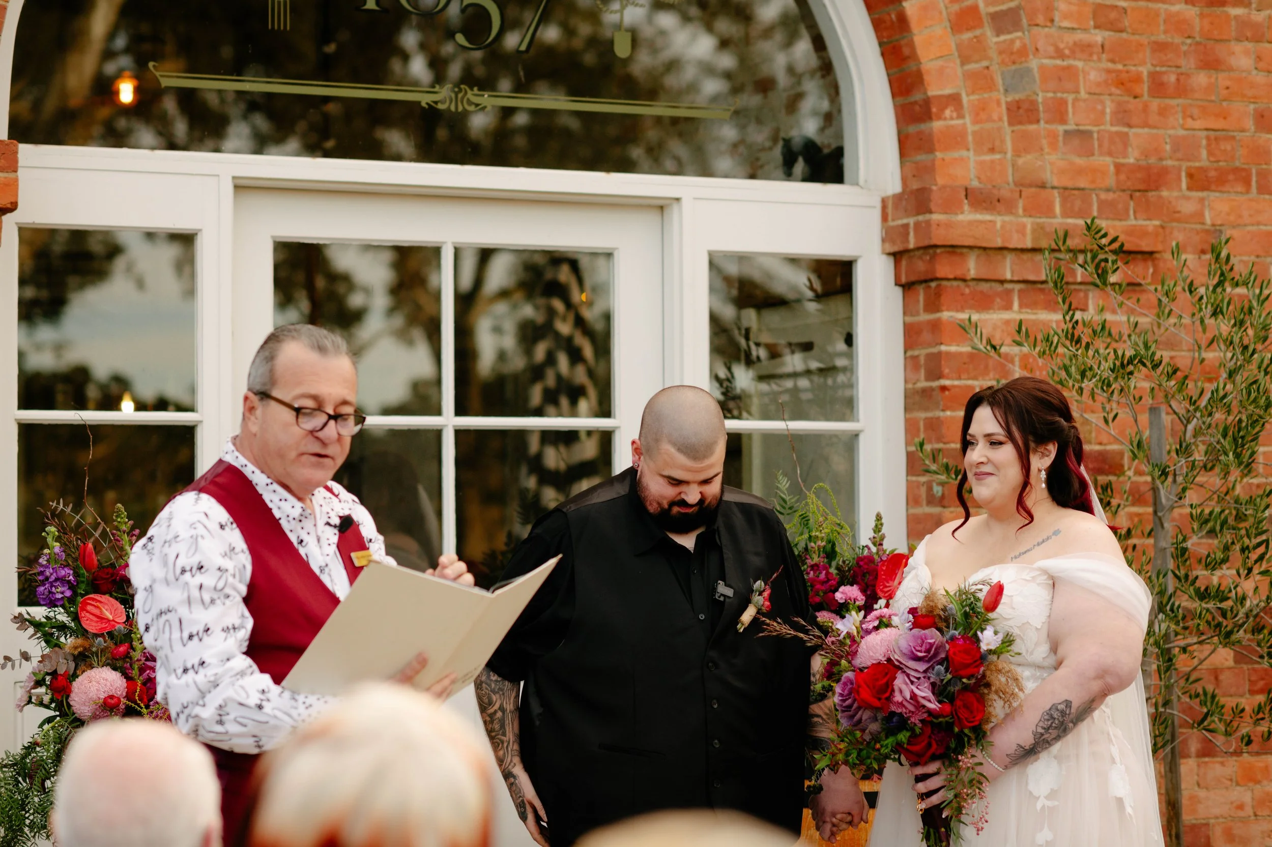 ravenswood-homestead-wedding-ceremony-09.jpg