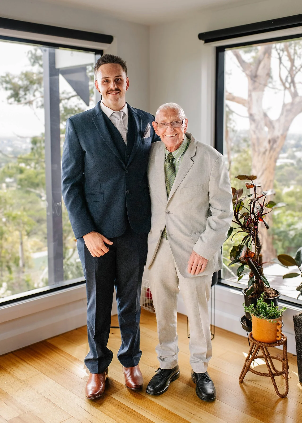 groom-grandpa-pose-smile-olinda.jpg