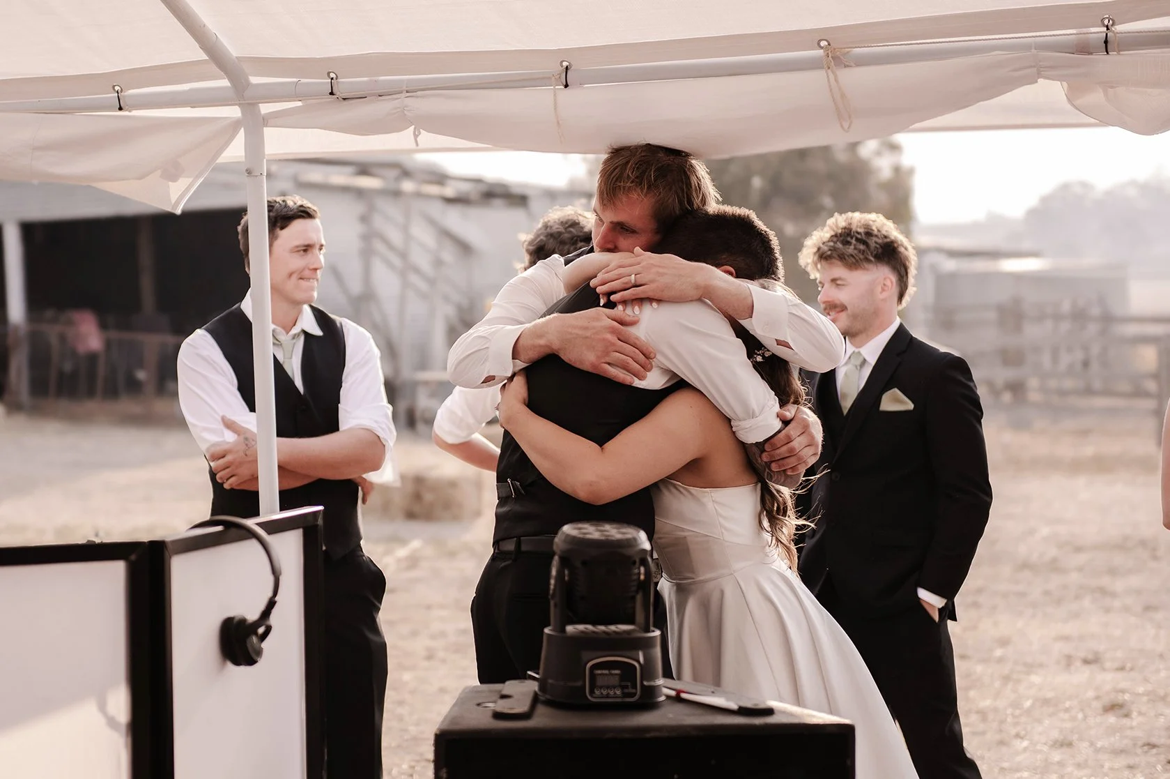 ballarat-groom-hugs-after-speeches.jpg