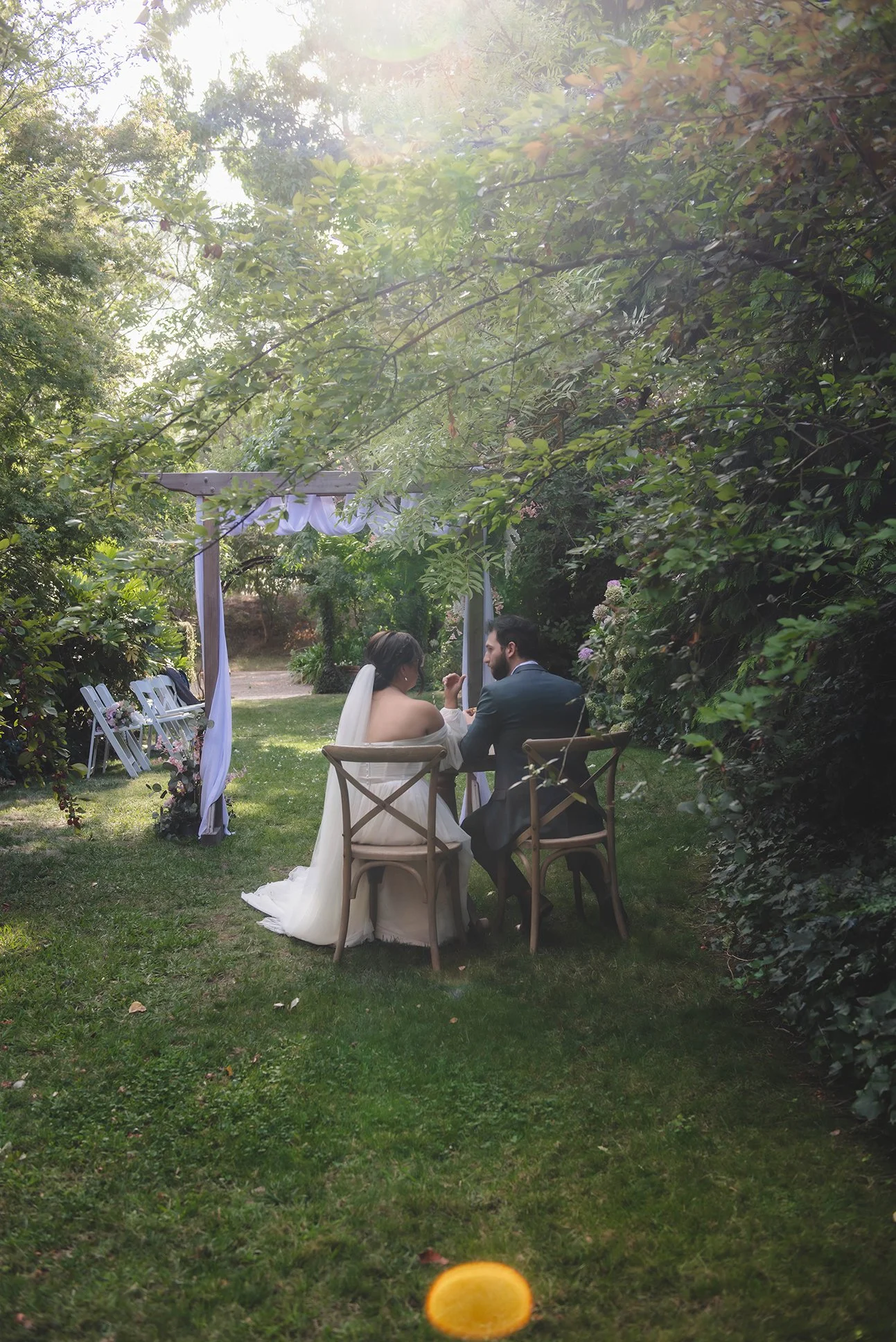 hazy-garden-couple-eat-arbor-chateau-dore-bendigo.jpg