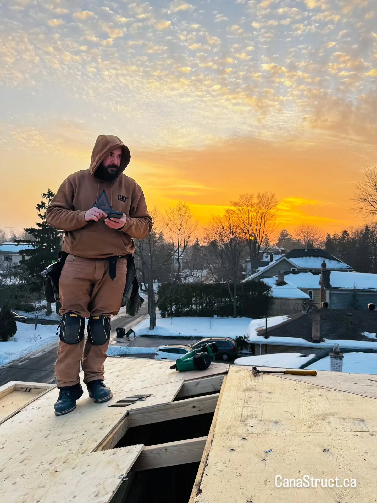 Toronto sunset today, no filter #toronto

#constructionlife #framing #canastruct #sunset