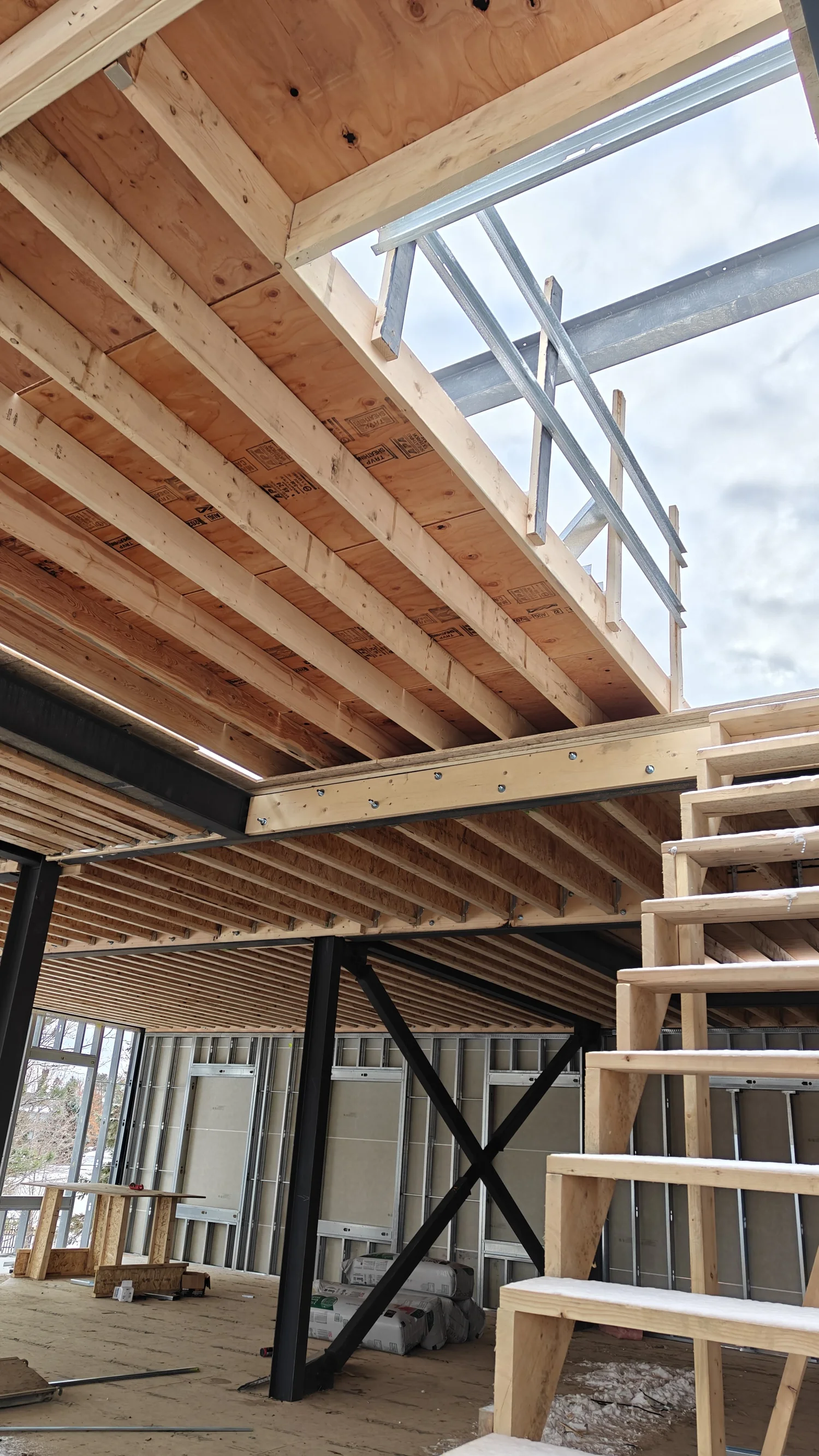 Warehouse construction and partition framing