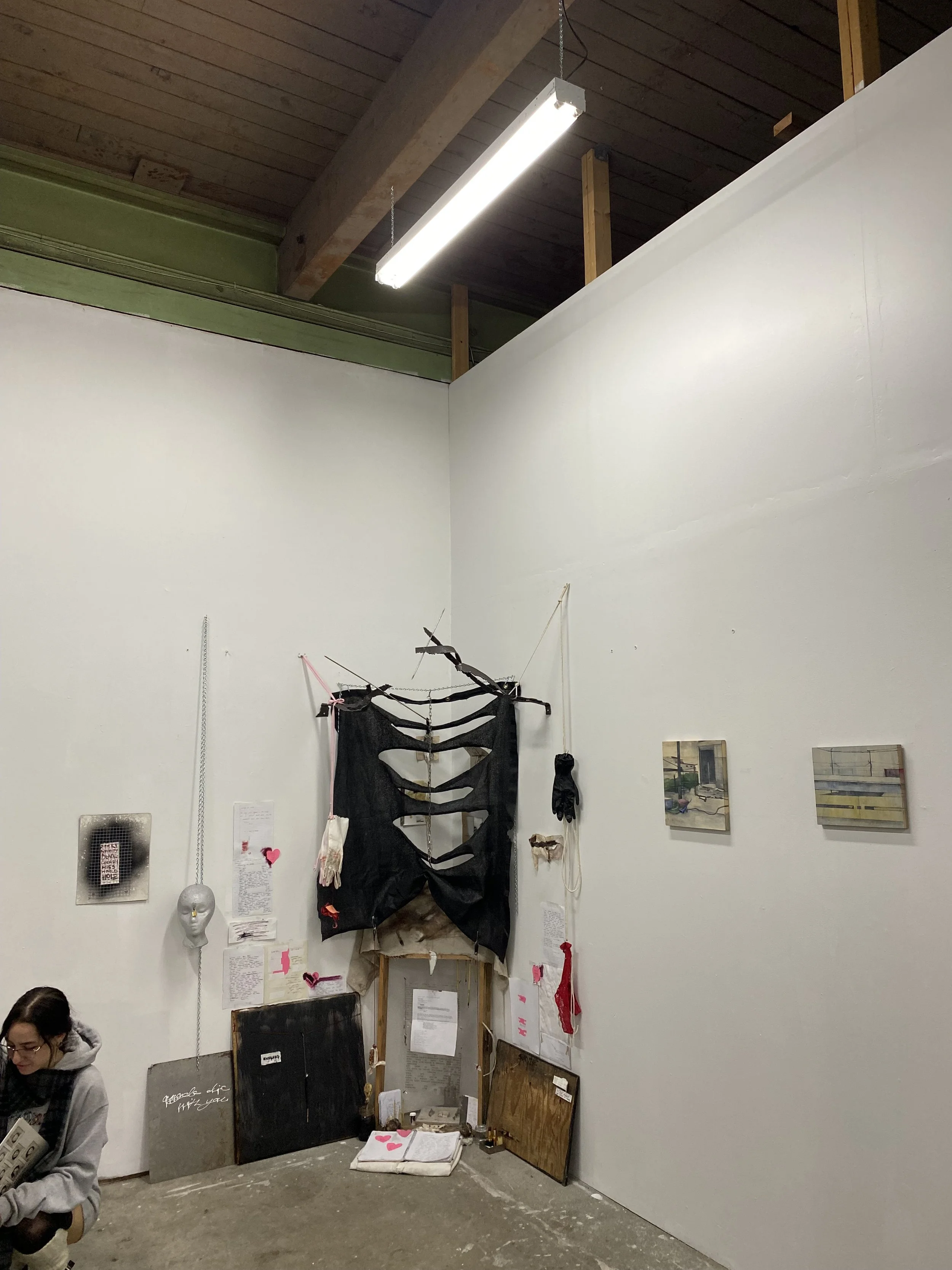 Sculpture on left by Yoanna Kraleva. 