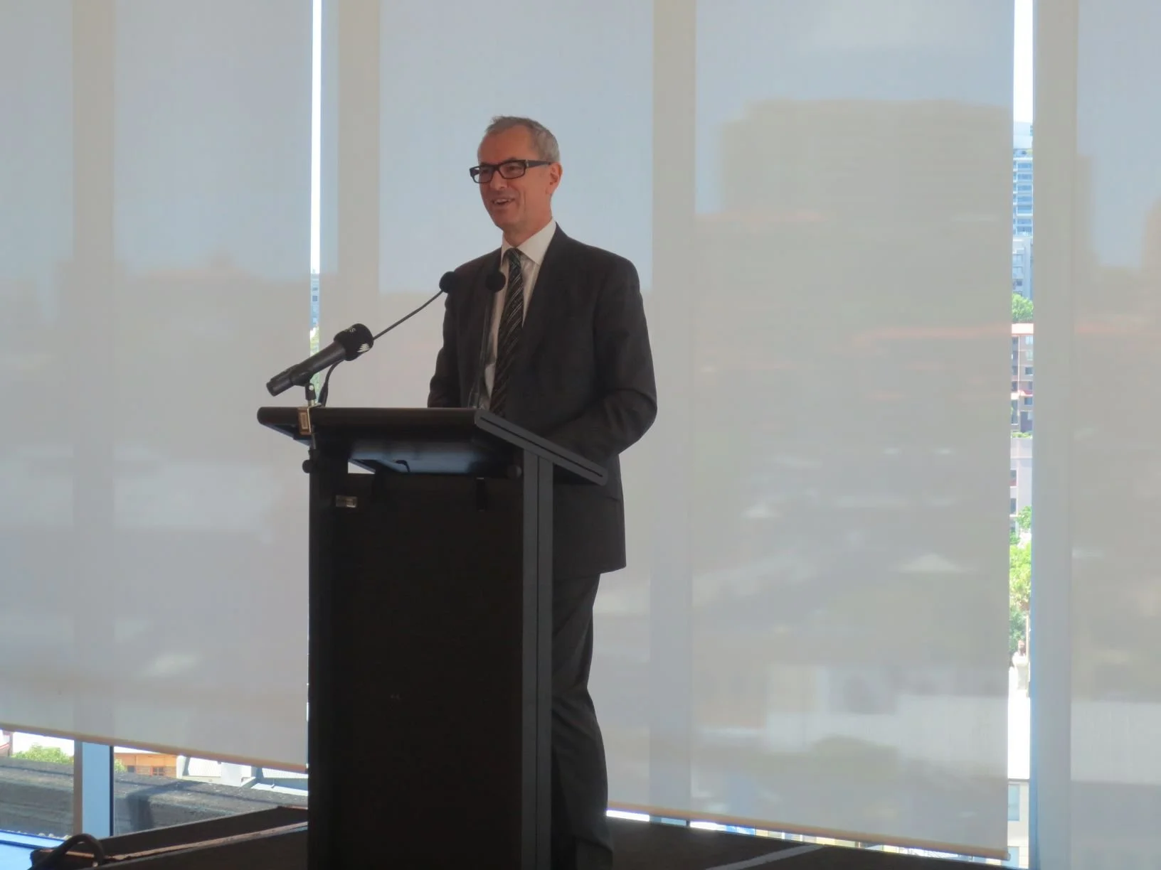 Art Atrium-News-2013-NSW-Community-Ambassaors-10th-Anniversary-Celebration-with-The-Hon-Malcolm-Turnbull-3.jpg