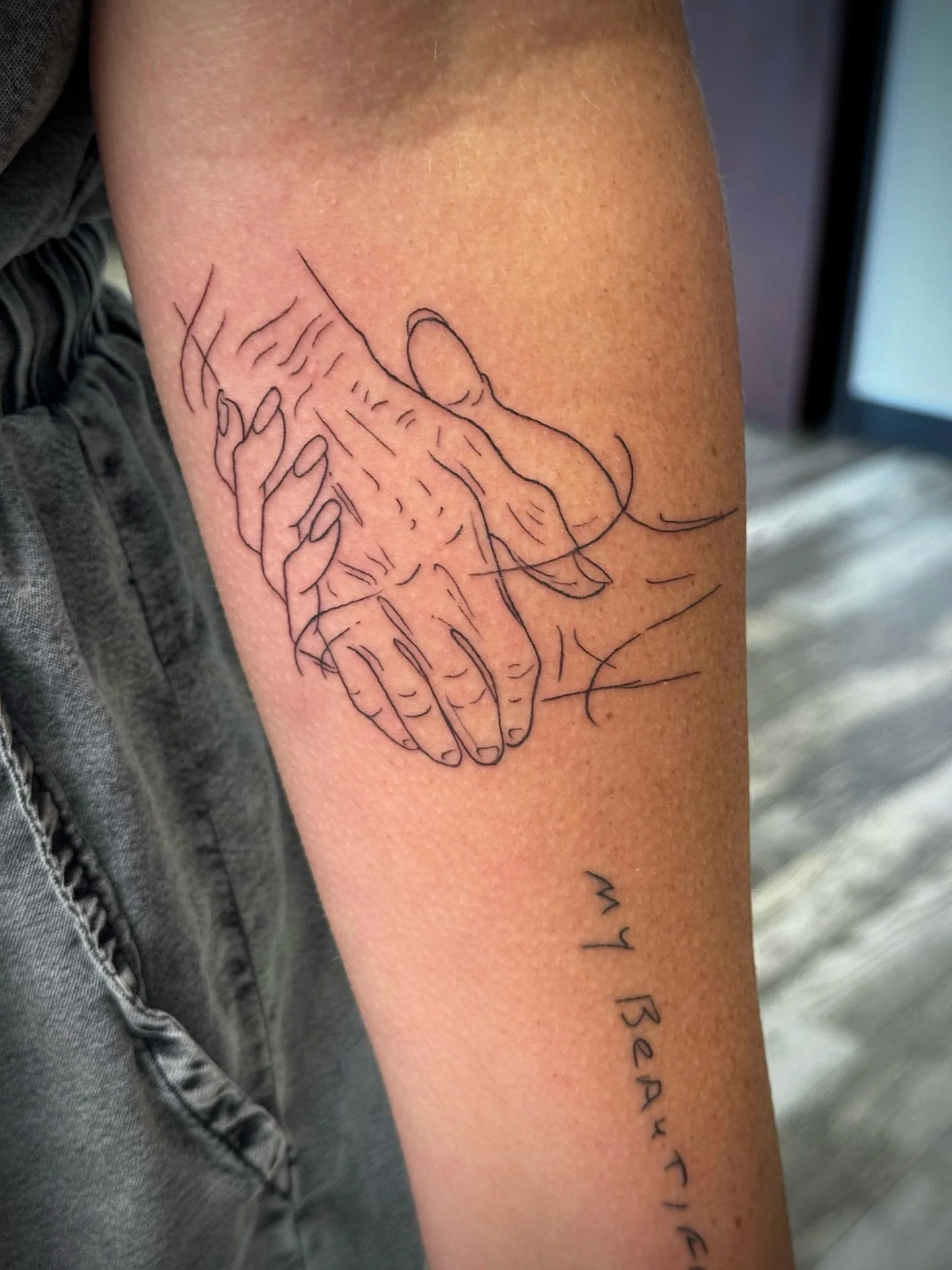 I had the honor of designing this memorial piece for my wonderful client, Tawny. It&rsquo;s her hand gently warming her late grandmother&rsquo;s hand&mdash;something she always did for her ❤️

I love creating meaningful fine line work like this.

Kan