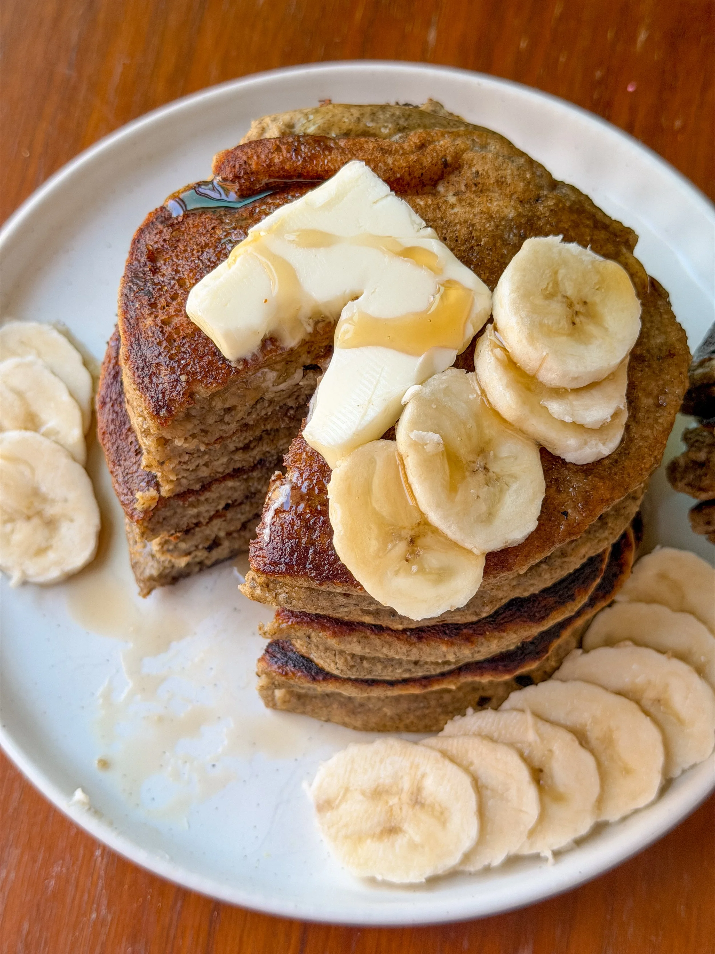Banana, Chia, and Oatmeal Pancakes