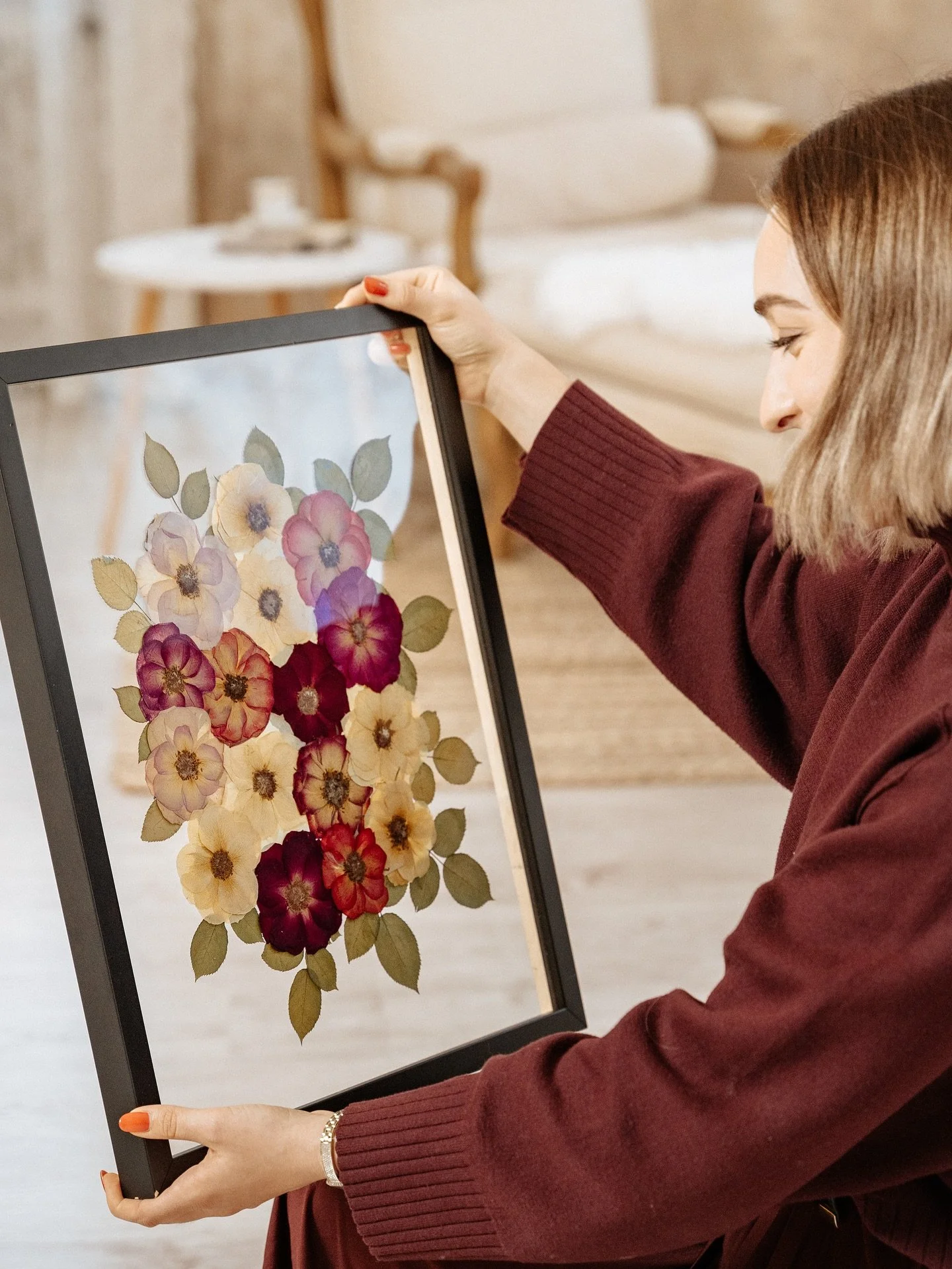 Flowers once carried, now forever kept 🖼️

From her wedding day to this moment, each petal has been pressed with care, each detail preserved with intention.

With Fiorevero, what was once fleeting becomes eternal &mdash; a piece of love turned into 