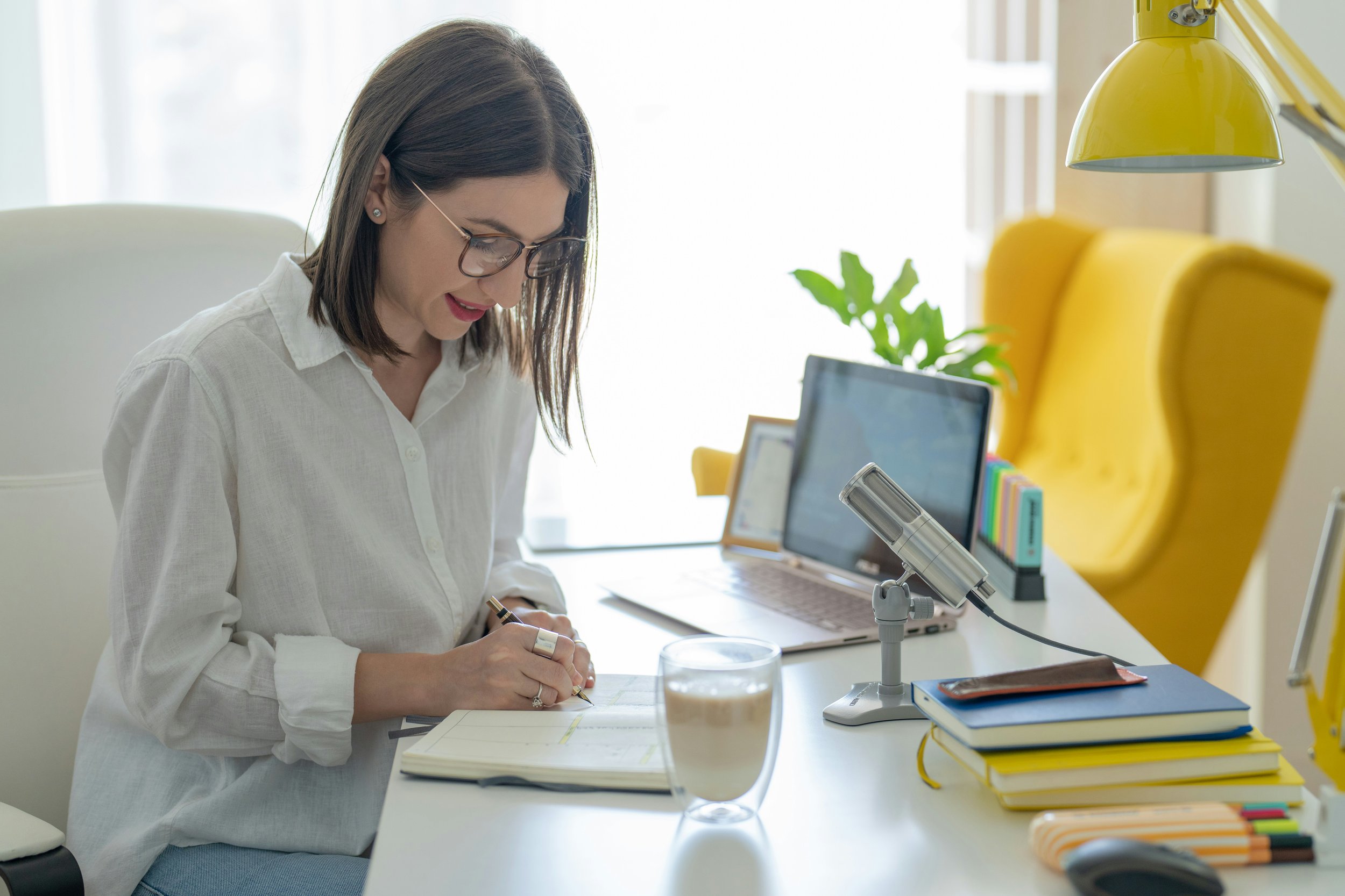 Top 10 desk research hacks