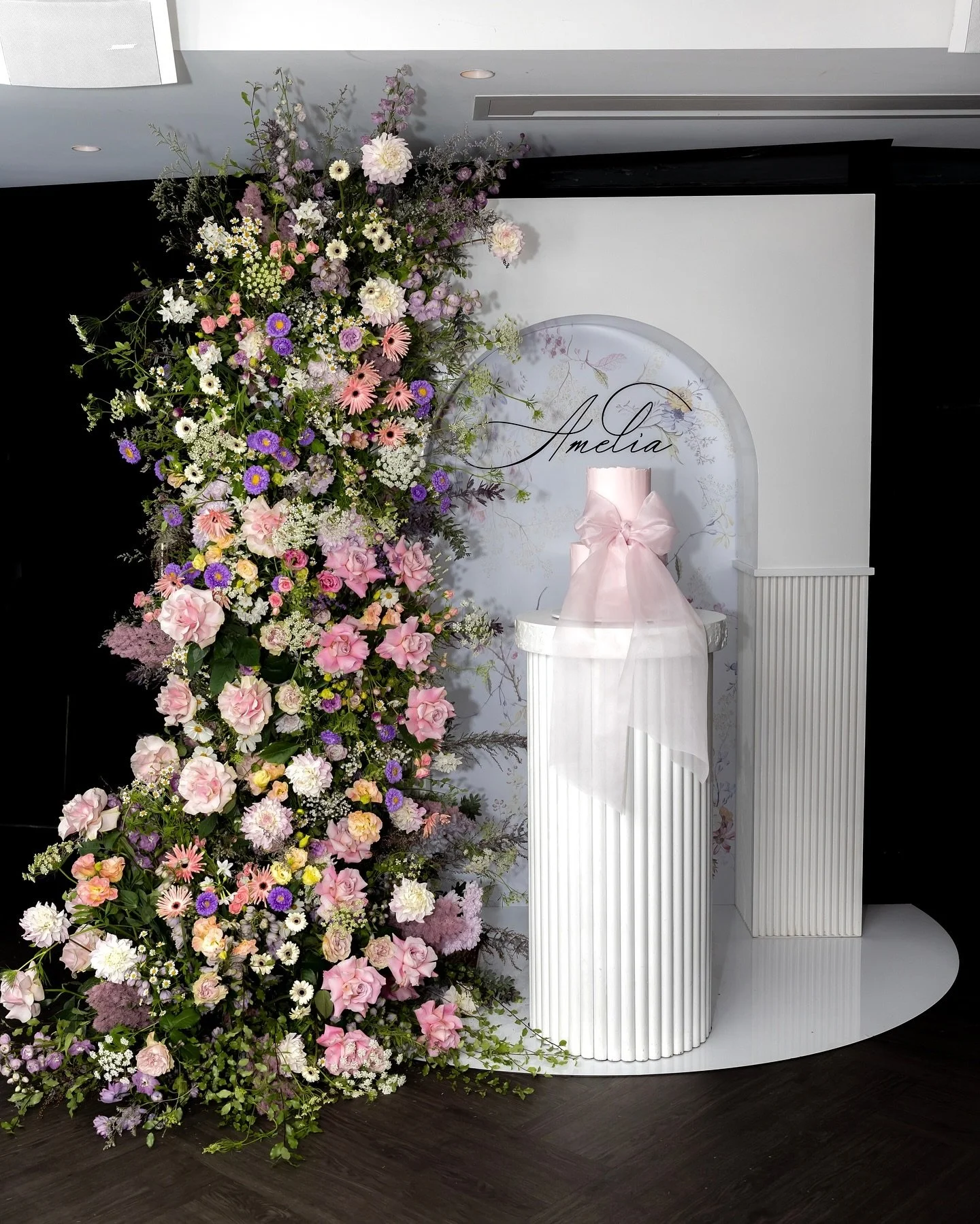 The sweetest 16th birthday setup.🌷