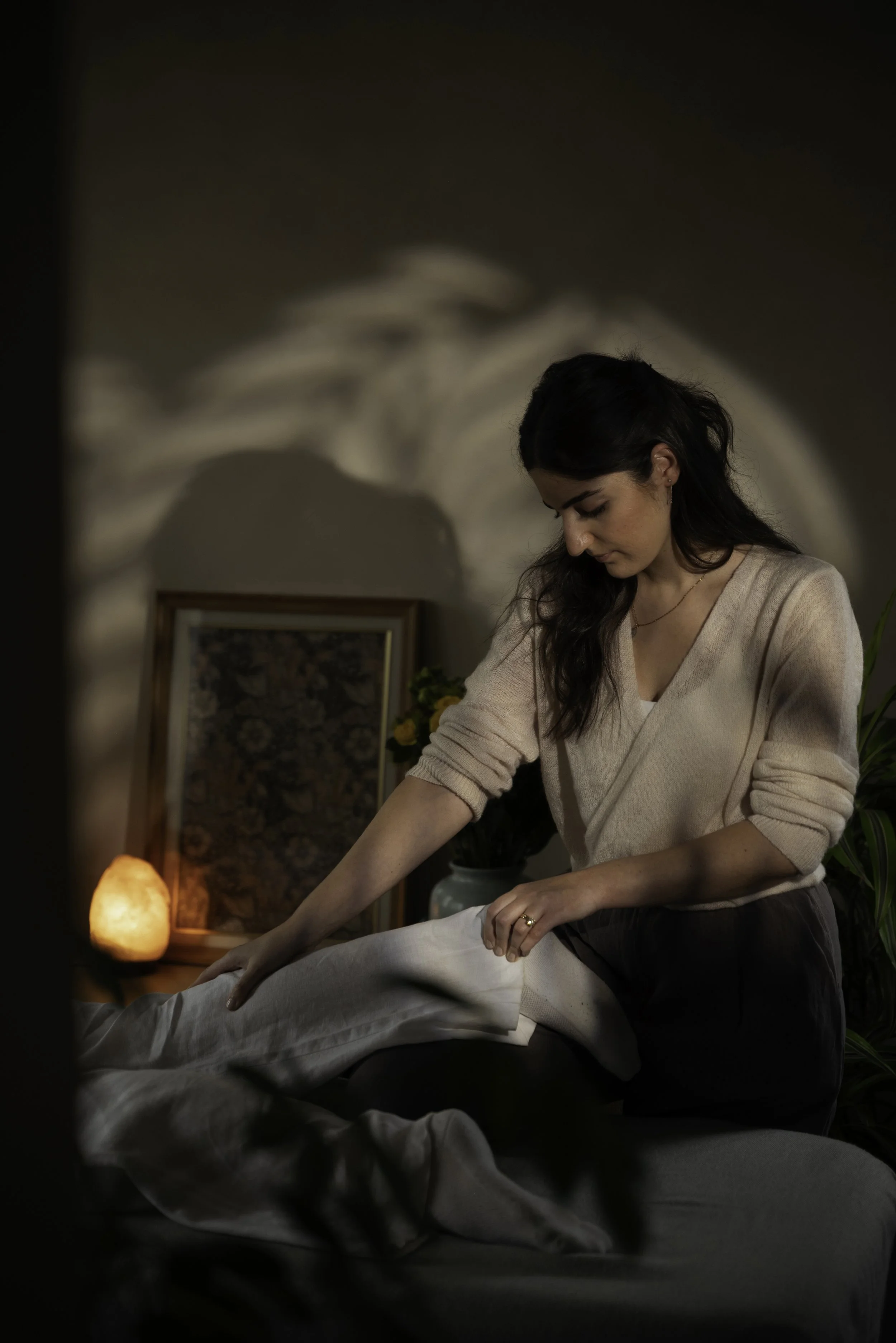 Elianne Abrahams registered osteopath at The Be Project in North Finchley treating leg pain
