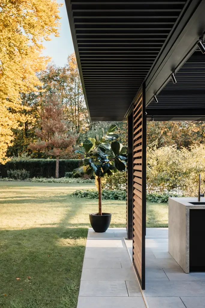 Amani_autumn_2024_Hannes_Otte_3043 (1).webp