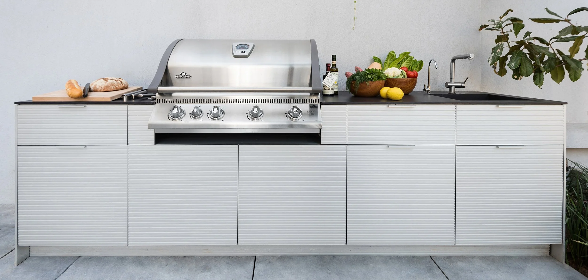 AK Outopia Monty ExDisplay v1.jpeg