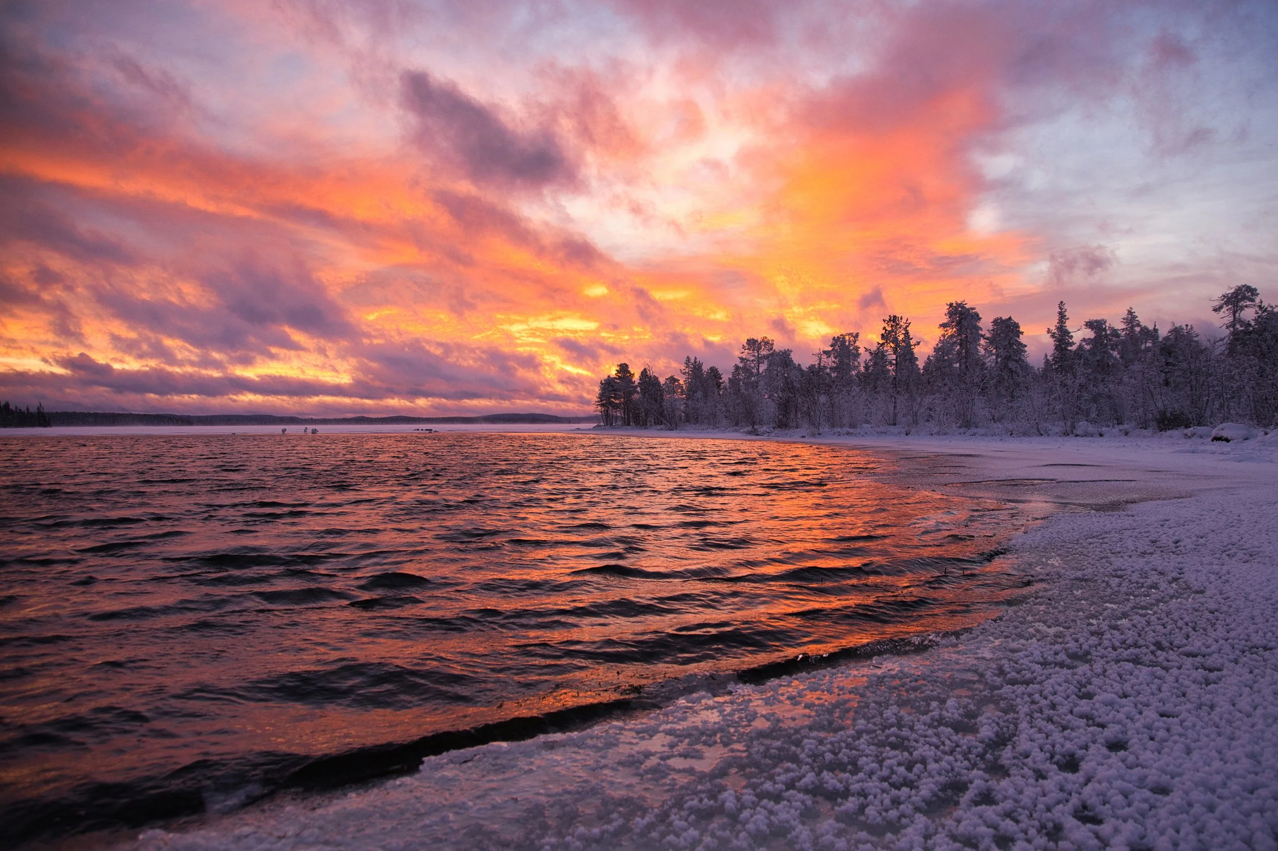 Lac gelé et ciel.jpg