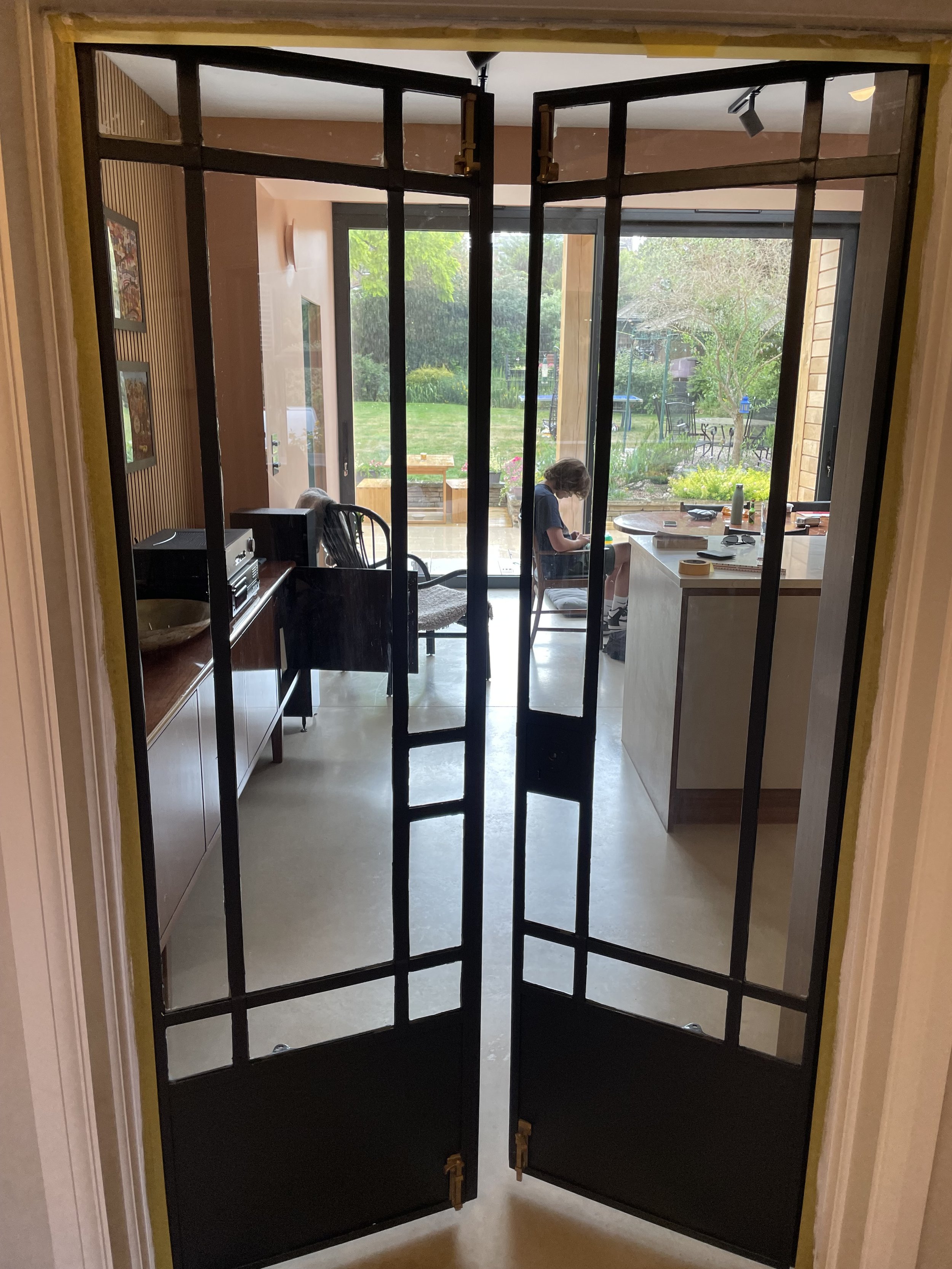 DECORATING DETAILS IN BROMLEY 