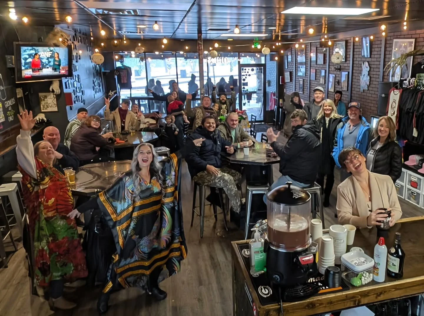 ❄️SNOW DAAAAAAAY!❄️ We're open, come see us!