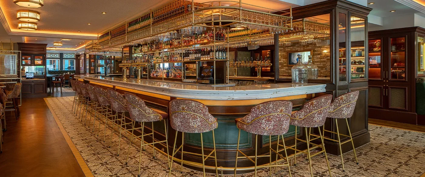 bar restaurant fit out bespoke