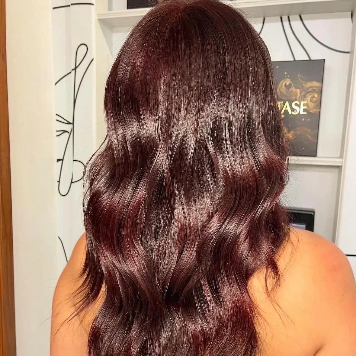Maintaining Your Roots as a Brunette