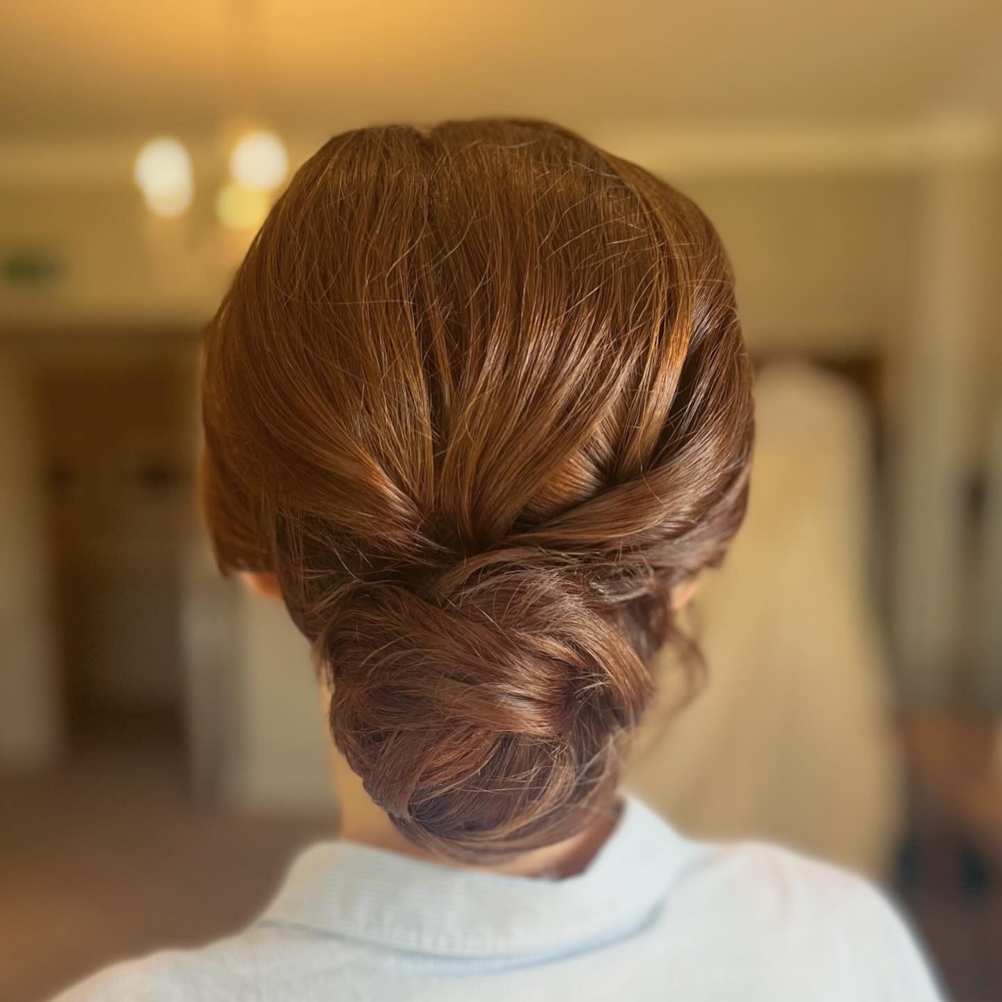✨ Chignon ✨

Is your hair the type of hair that does not hold a curl no matter how much you will it to? 

This timeless and elegant hairstyle could be the style for you! Whether you&rsquo;re the bride or a bridesmaid, a chignon is the perfect choice 